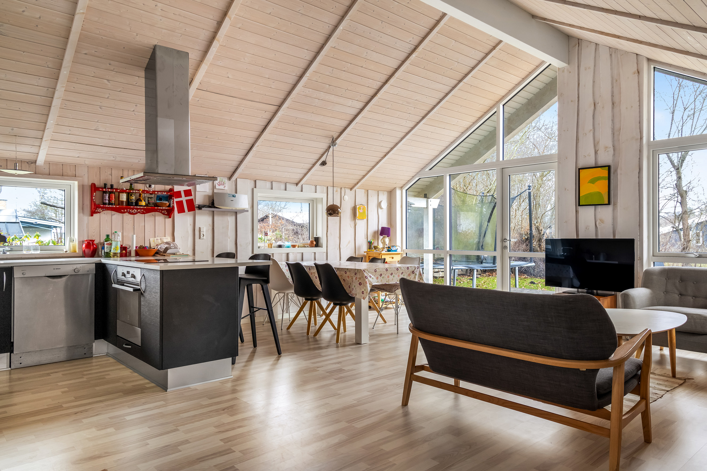 Fremhævet stue billede i fuldskærmstilstand. Billede af Goldbjergvej 10, Kulhuse, 3630 Jægerspris