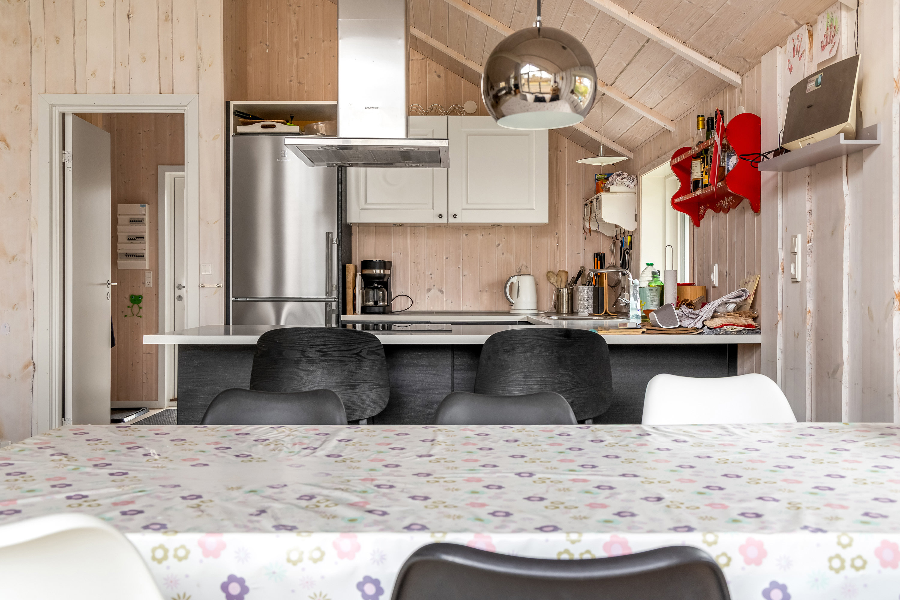 Fremhævet stue billede i fuldskærmstilstand. Billede af Goldbjergvej 10, Kulhuse, 3630 Jægerspris