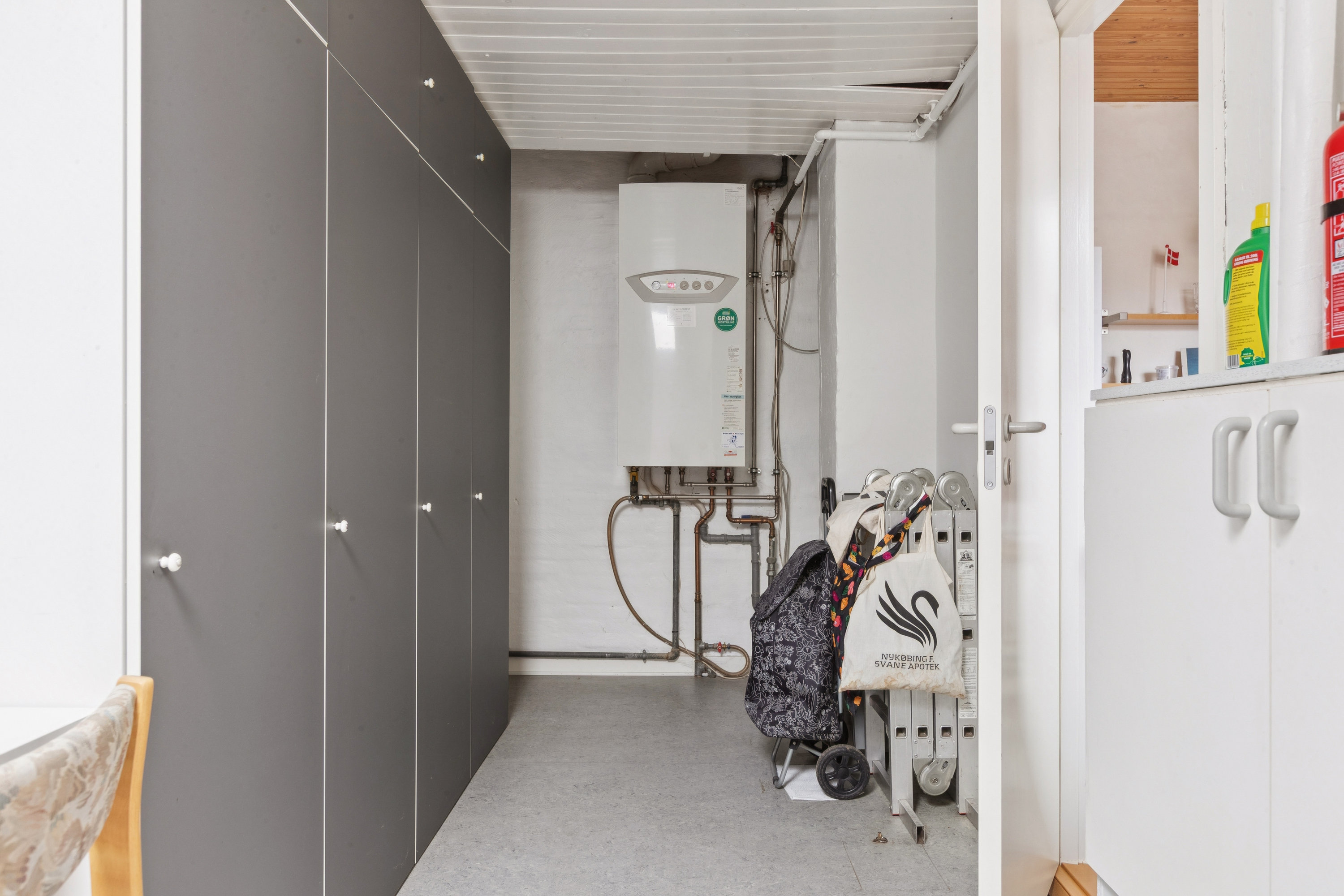 Fremhævet gang billede i fuldskærmstilstand. Billede af Strandskolevej 172, 2660 Brøndby Strand