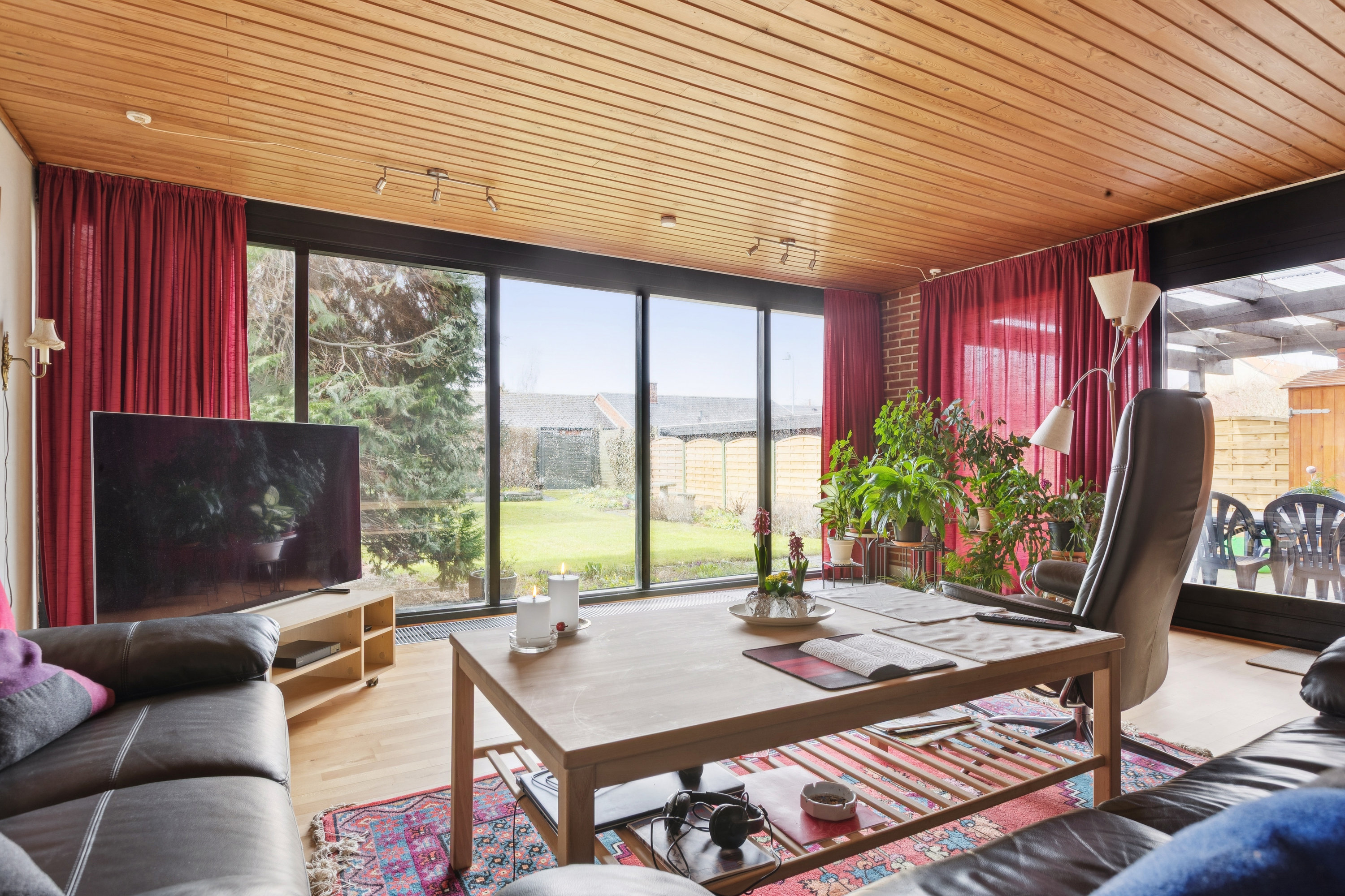 Fremhævet stue billede i fuldskærmstilstand. Billede af Strandskolevej 172, 2660 Brøndby Strand