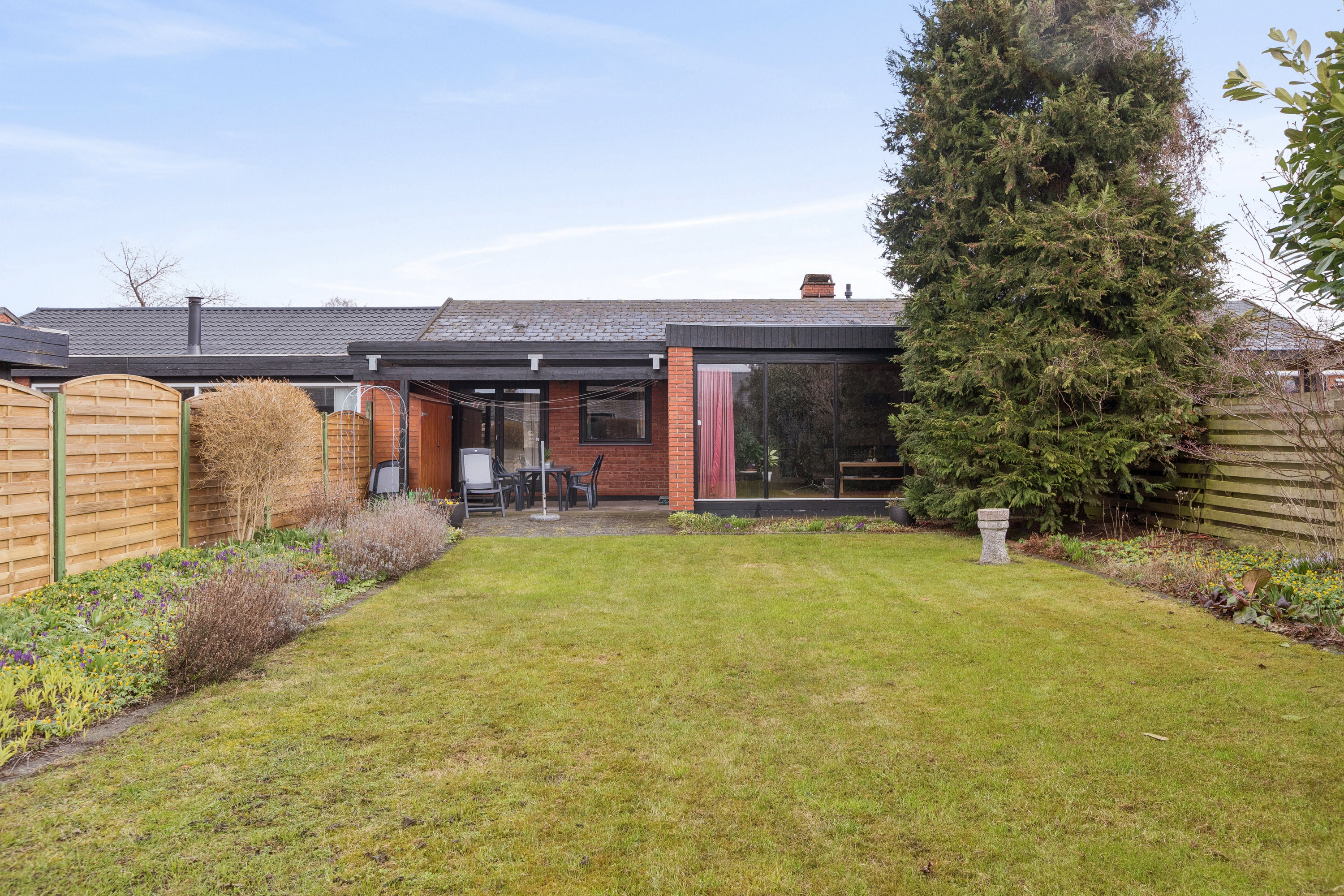 Fremhævet have billede i fuldskærmstilstand. Billede af Strandskolevej 172, 2660 Brøndby Strand