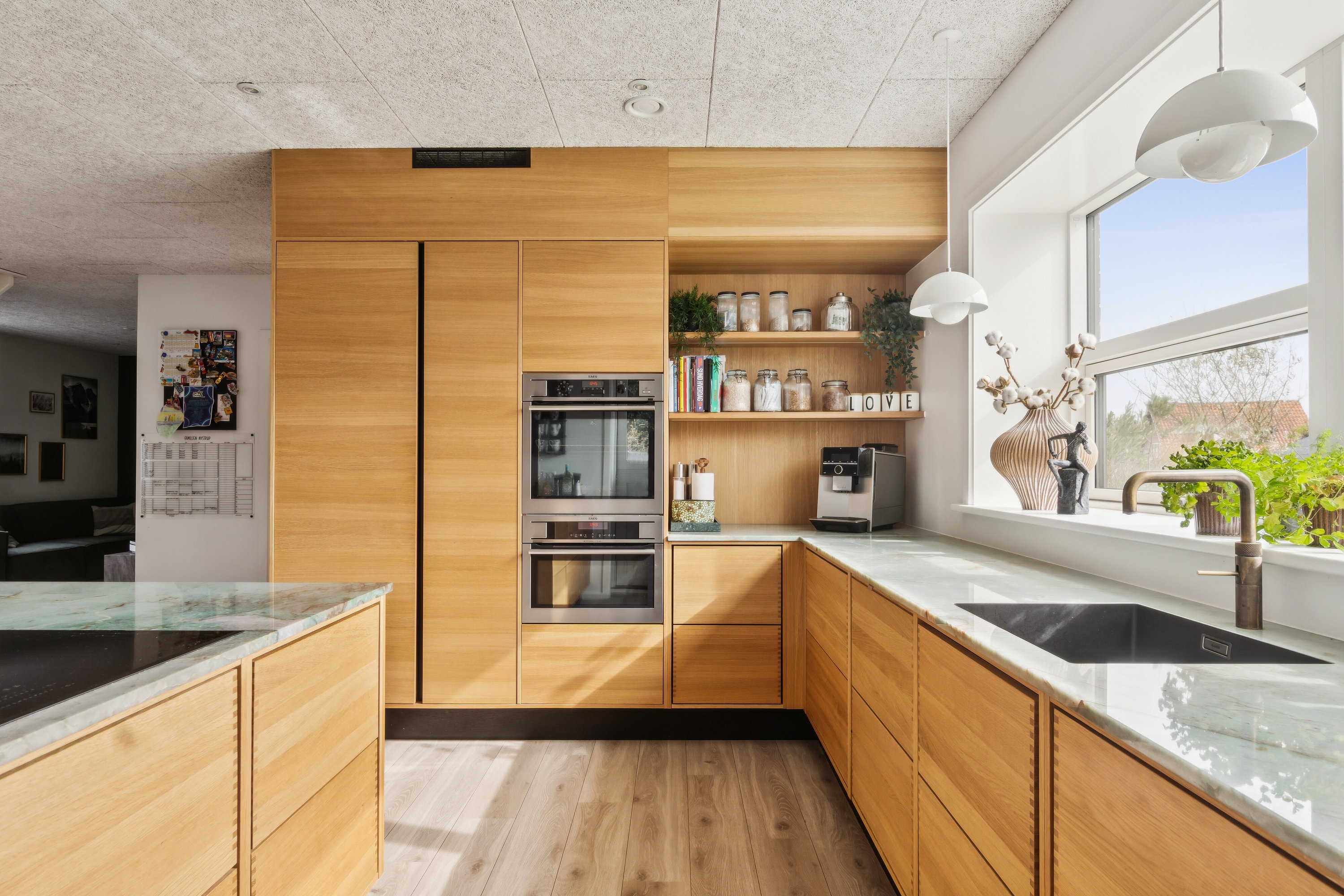 Fremhævet køkken billede i fuldskærmstilstand. Billede af Lundevej 28, 4400 Kalundborg