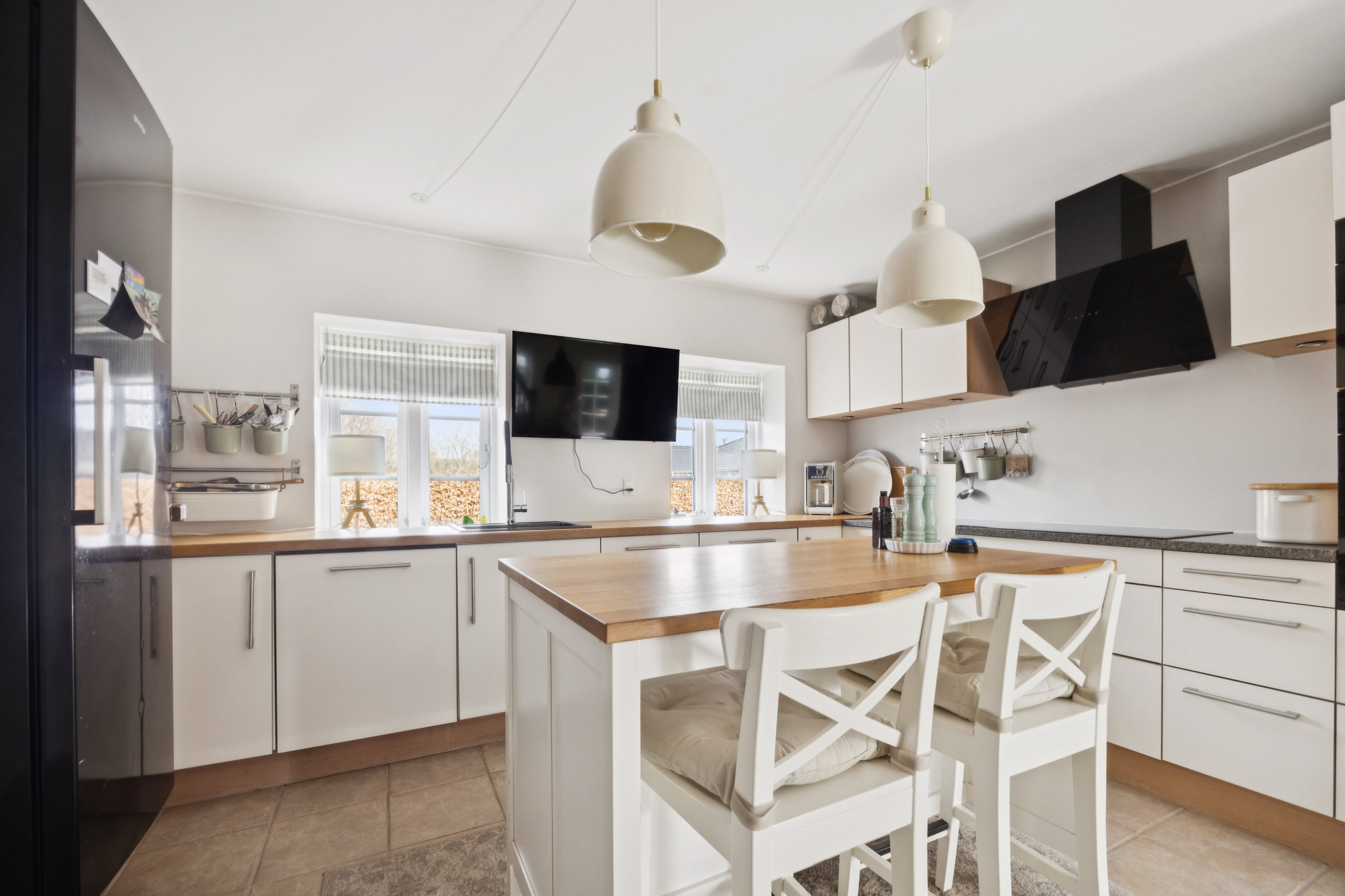 Fremhævet køkken billede i fuldskærmstilstand. Billede af Nøvlingvej 124B, Nøvling, 9260 Gistrup