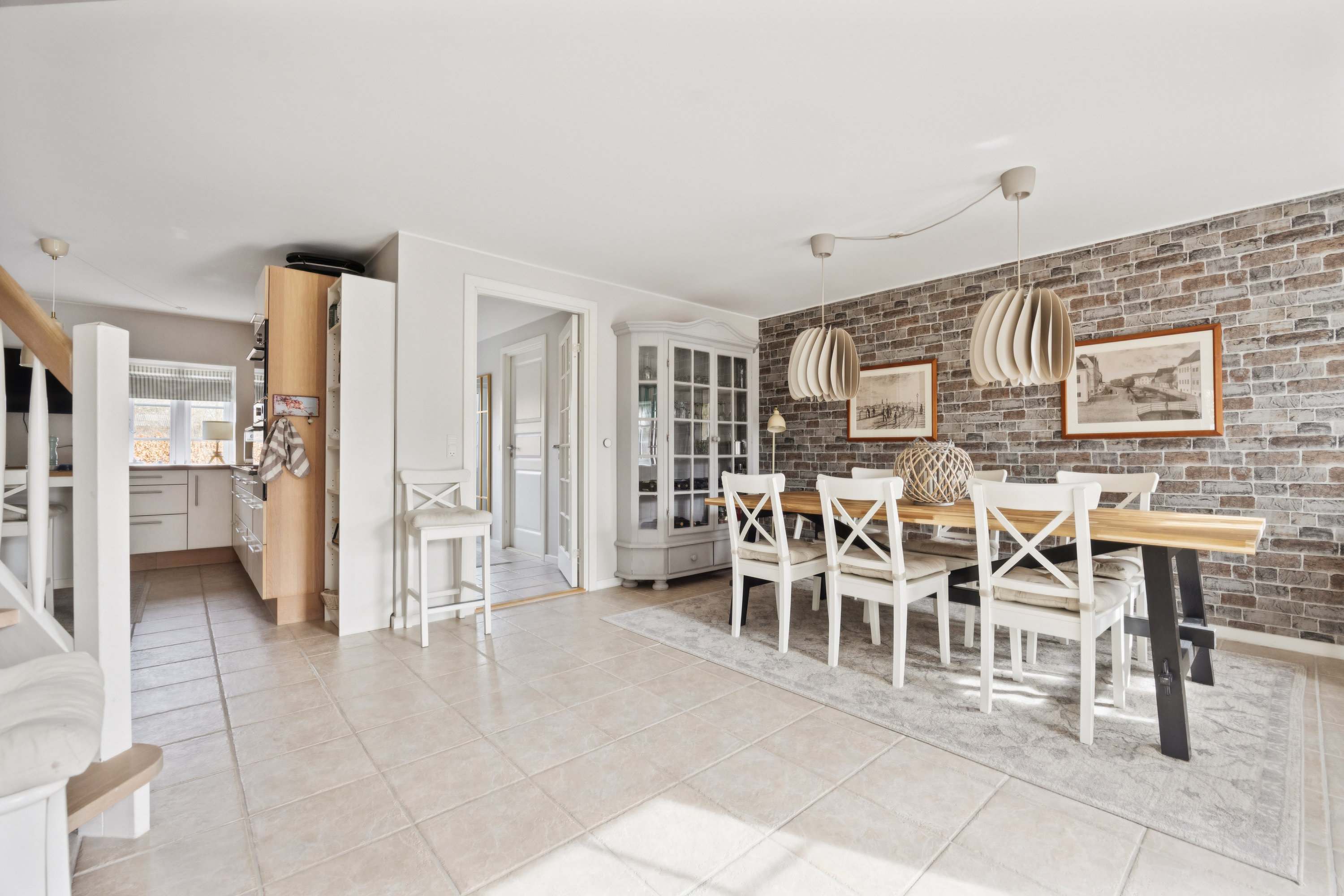 Fremhævet stue billede i fuldskærmstilstand. Billede af Nøvlingvej 124B, Nøvling, 9260 Gistrup