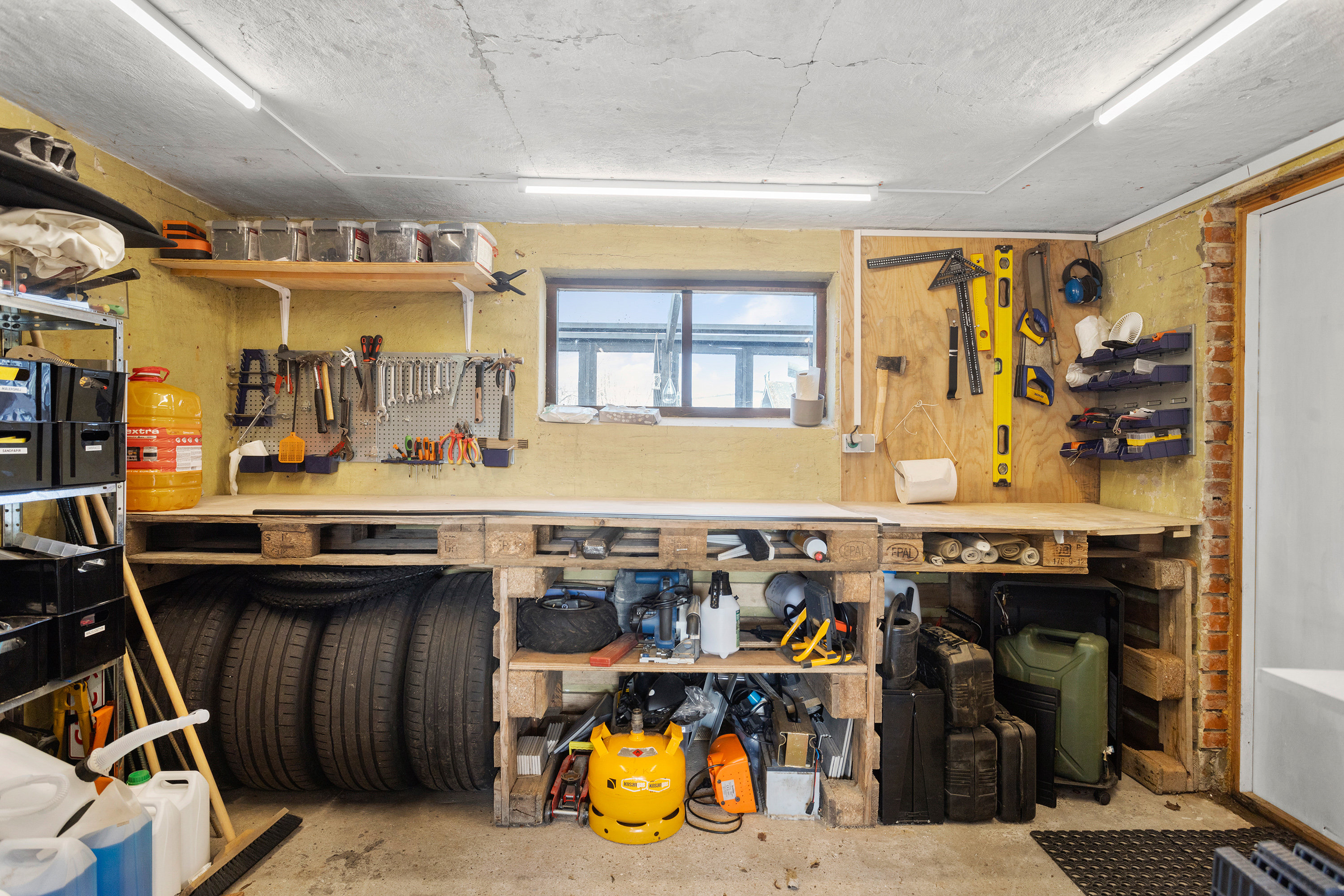 Fremhævet værksted billede i fuldskærmstilstand. Billede af Gyvelvej 16, Serritslev, 9700 Brønderslev