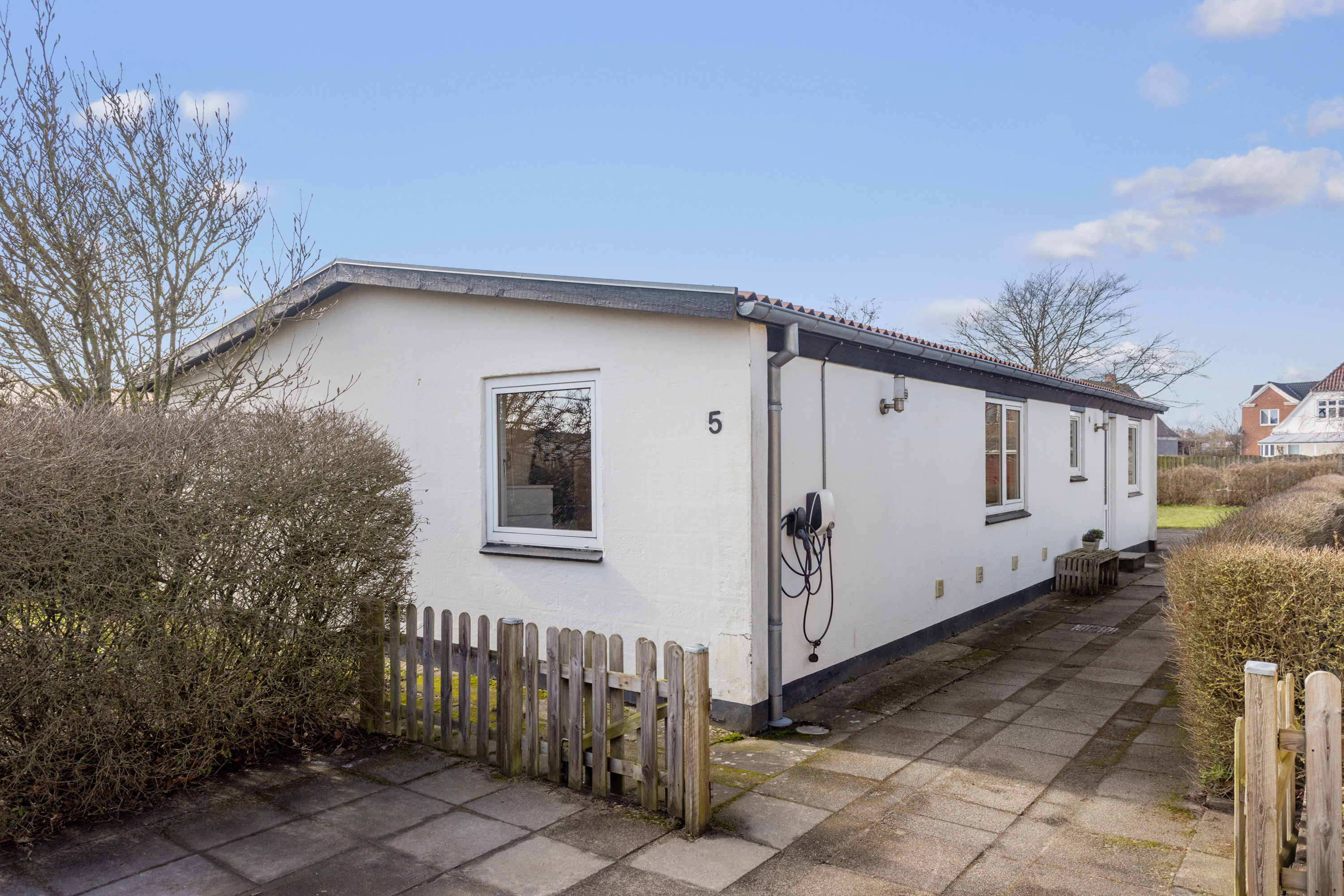 Fremhævet facade billede i fuldskærmstilstand. Billede af Kålundsvej 5, 9700 Brønderslev