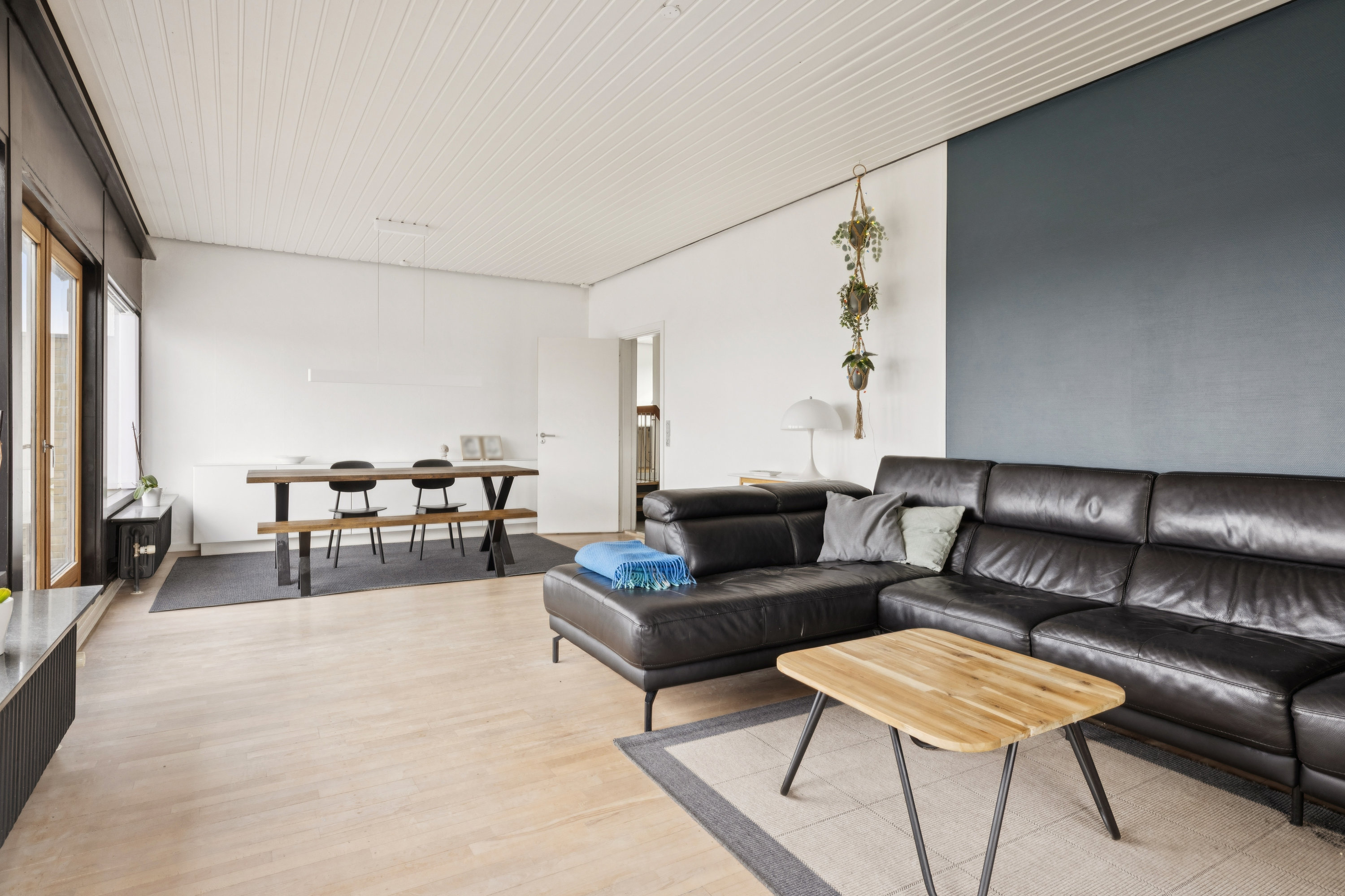 Fremhævet stue billede i fuldskærmstilstand. Billede af Helvegshøjen 11, 8800 Viborg