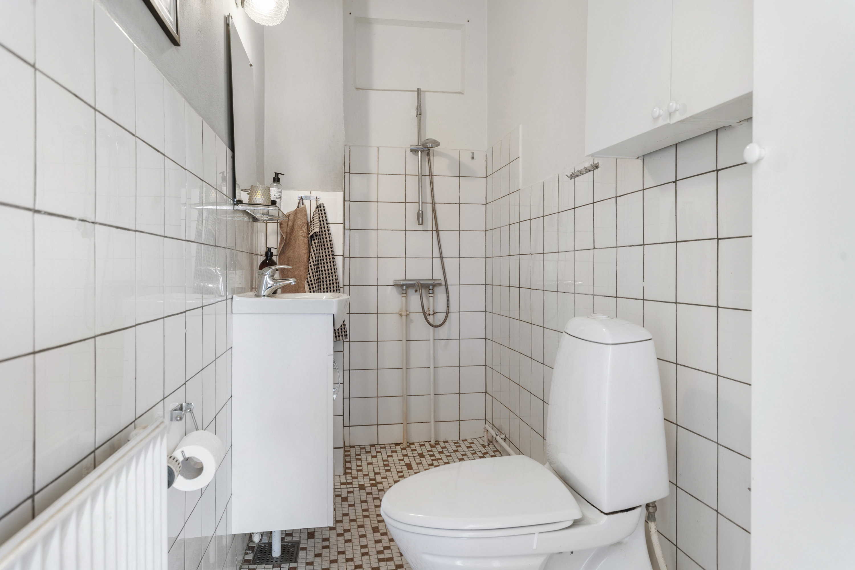 Fremhævet badeværelse billede i fuldskærmstilstand. Billede af Kålundsvej 5, 9700 Brønderslev