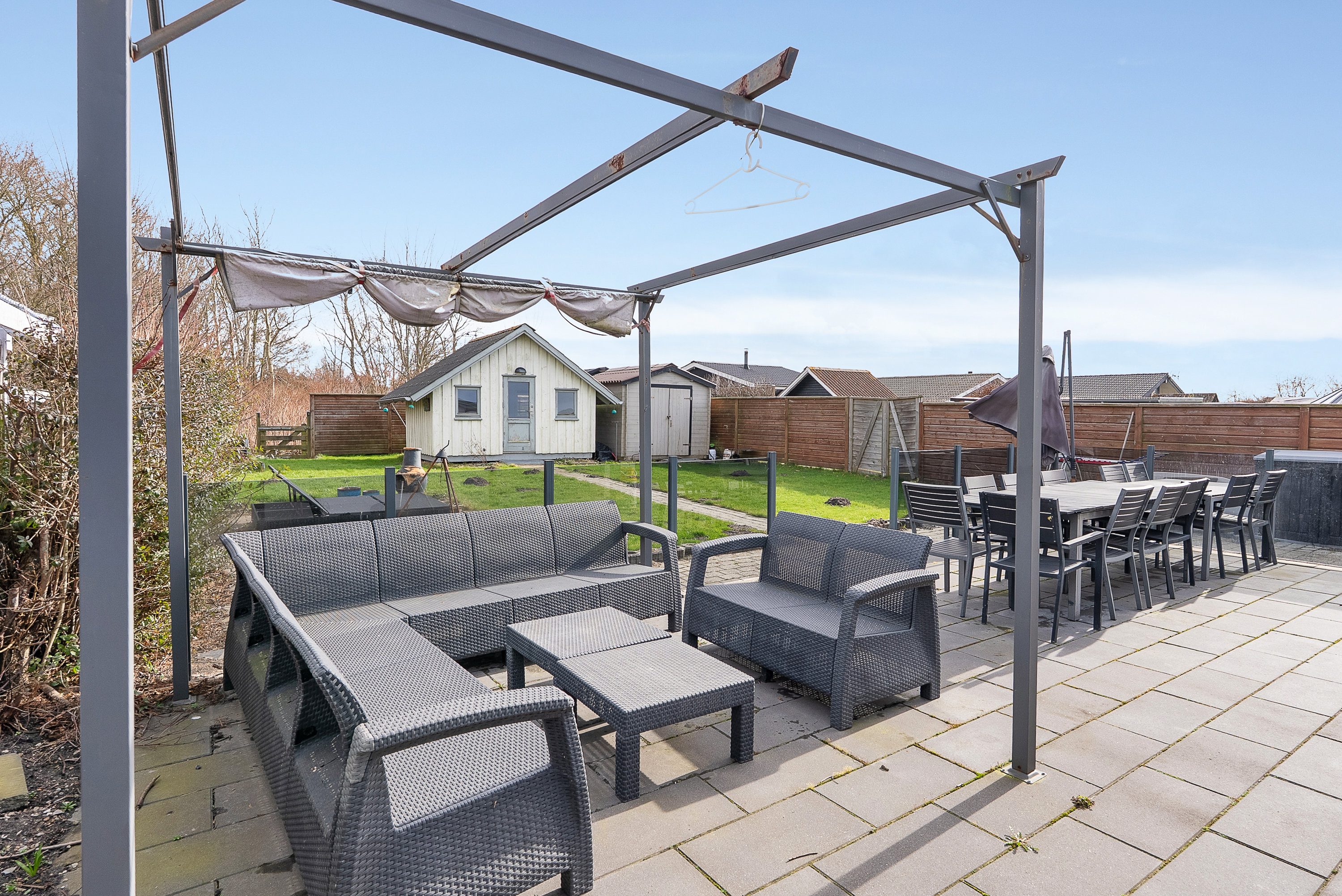 Fremhævet terrasse billede i fuldskærmstilstand. Billede af Strandbyvej 29, Jørgensø Strand, 5450 Otterup