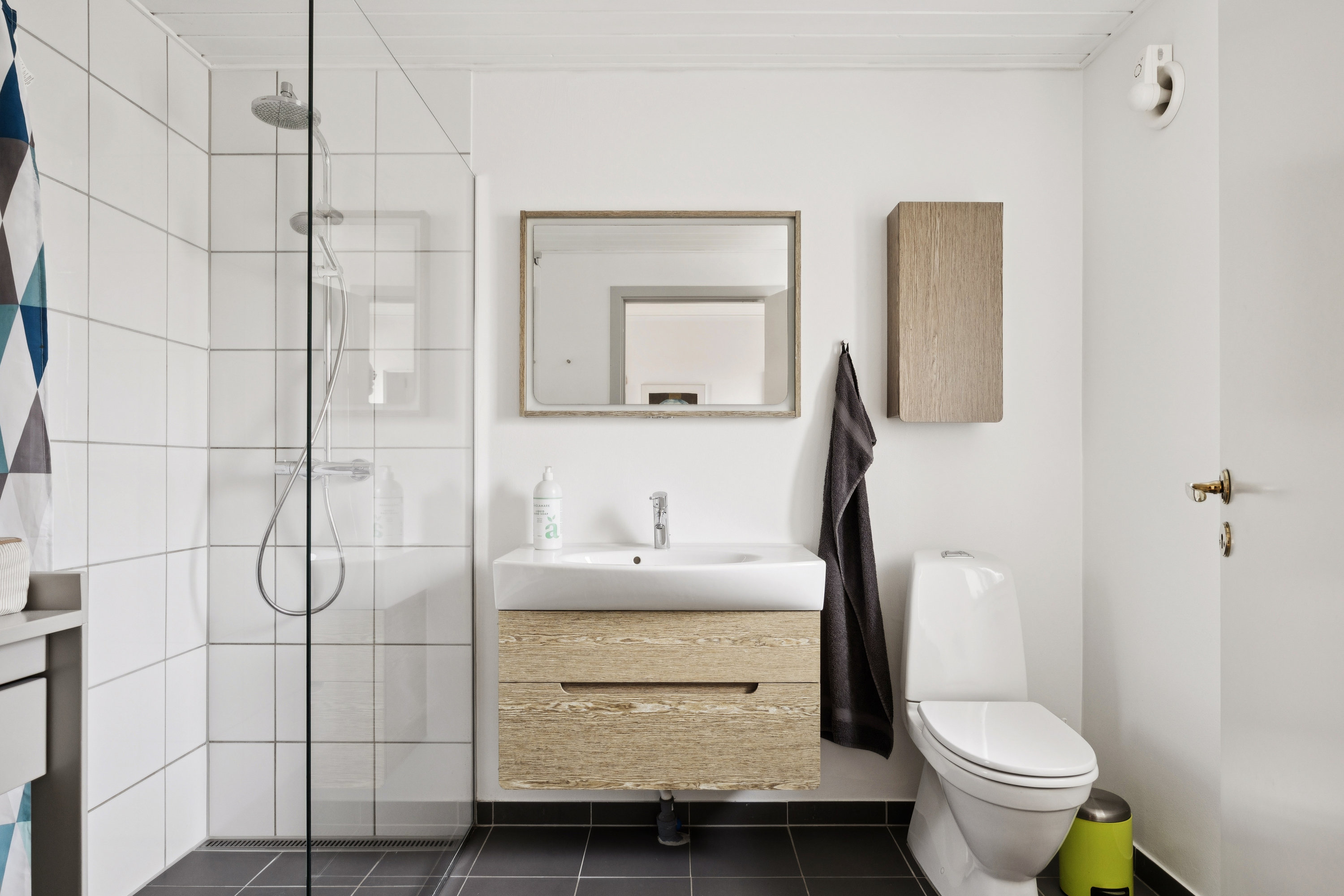 Fremhævet badeværelse billede i fuldskærmstilstand. Billede af Fuglevej 7, Ejby, 4623 Lille Skensved