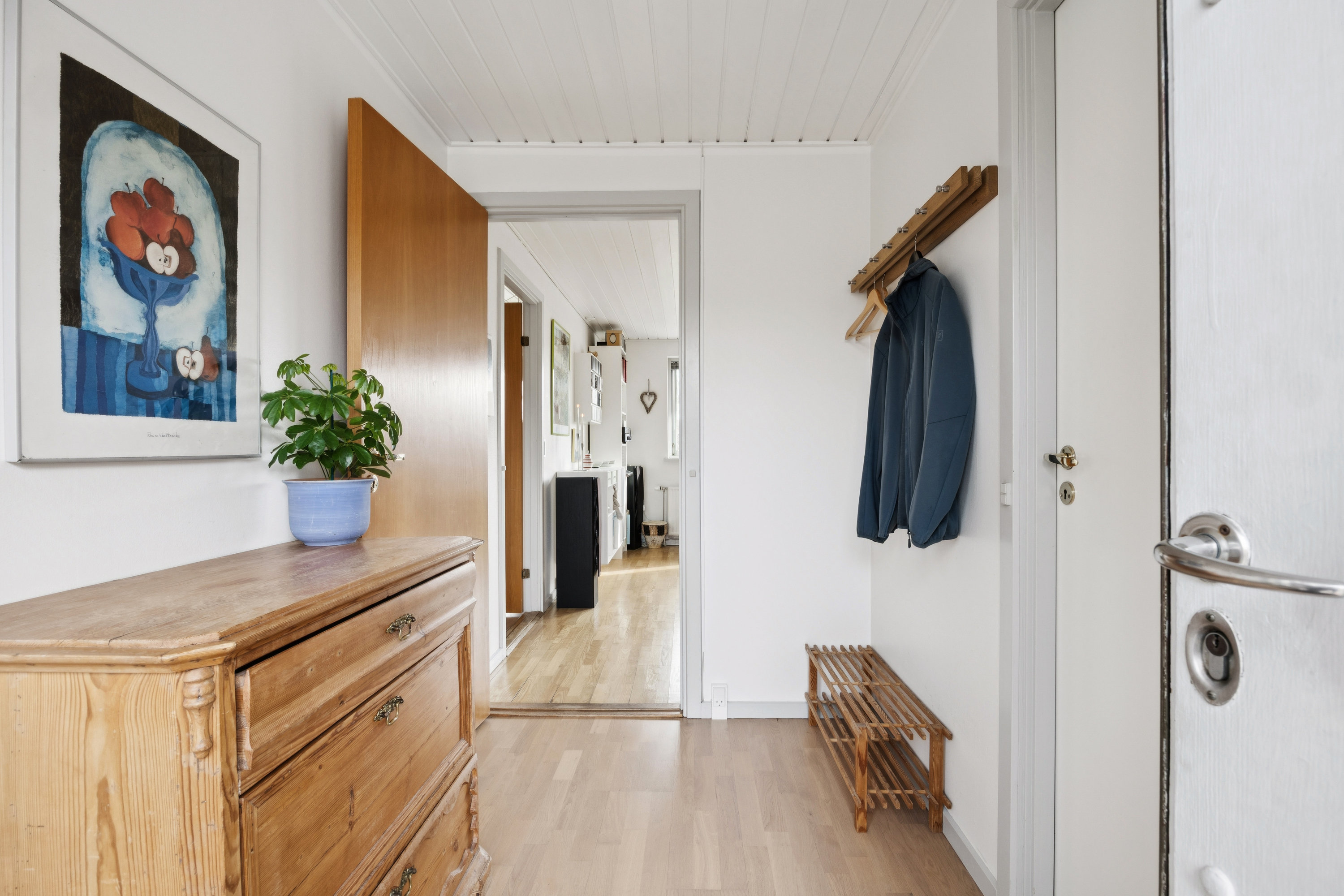 Fremhævet gang billede i fuldskærmstilstand. Billede af Fuglevej 7, Ejby, 4623 Lille Skensved