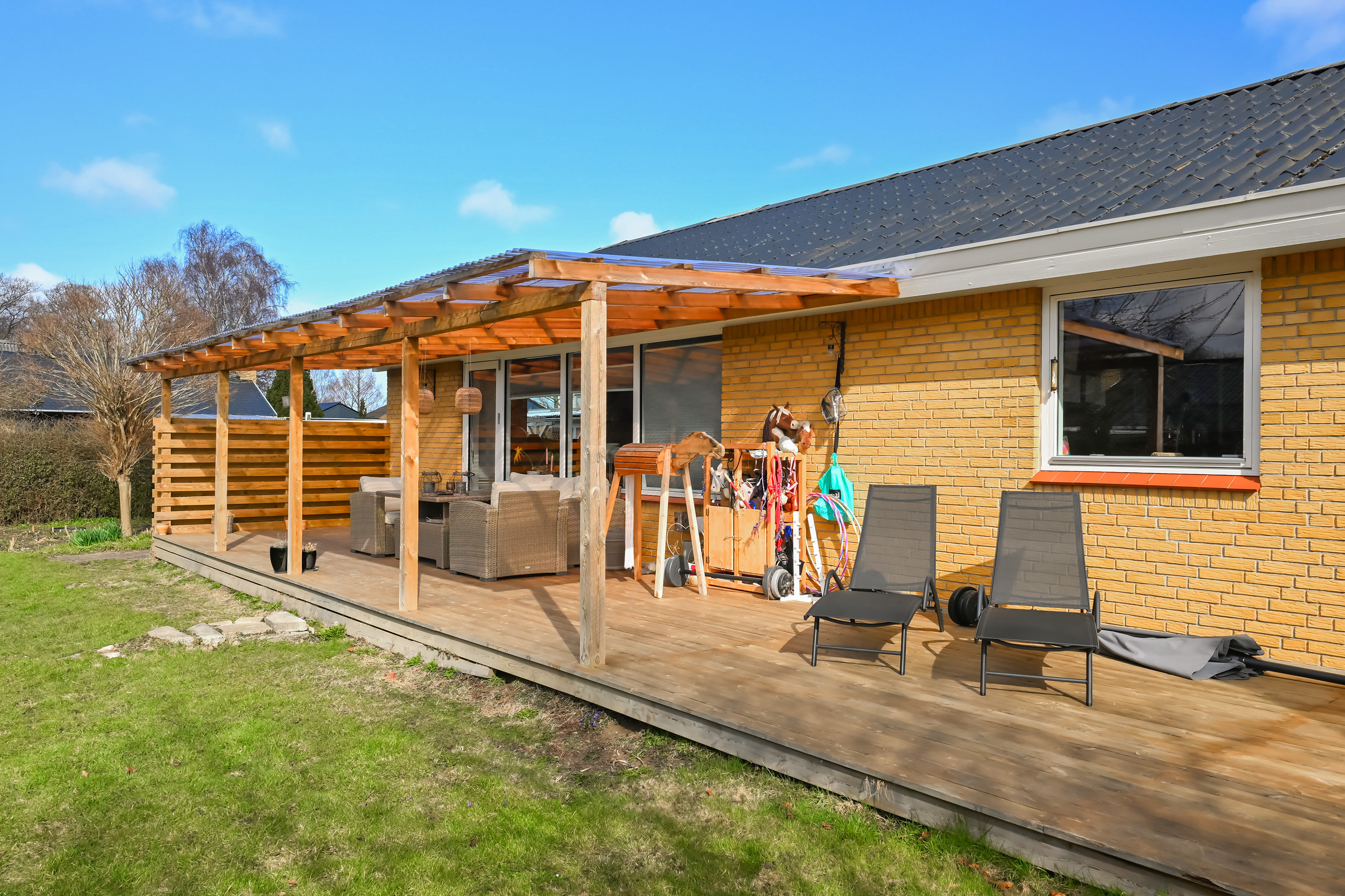 Fremhævet terrasse billede i fuldskærmstilstand. Billede af Vandværksvej 71, Bangsebro, 4800 Nykøbing F