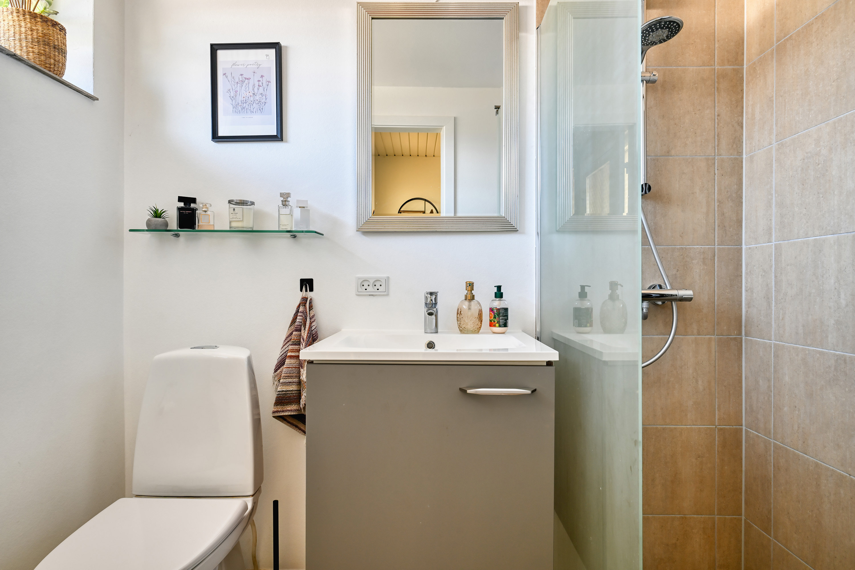 Fremhævet gæstebadeværelse billede i fuldskærmstilstand. Billede af Vandværksvej 71, Bangsebro, 4800 Nykøbing F