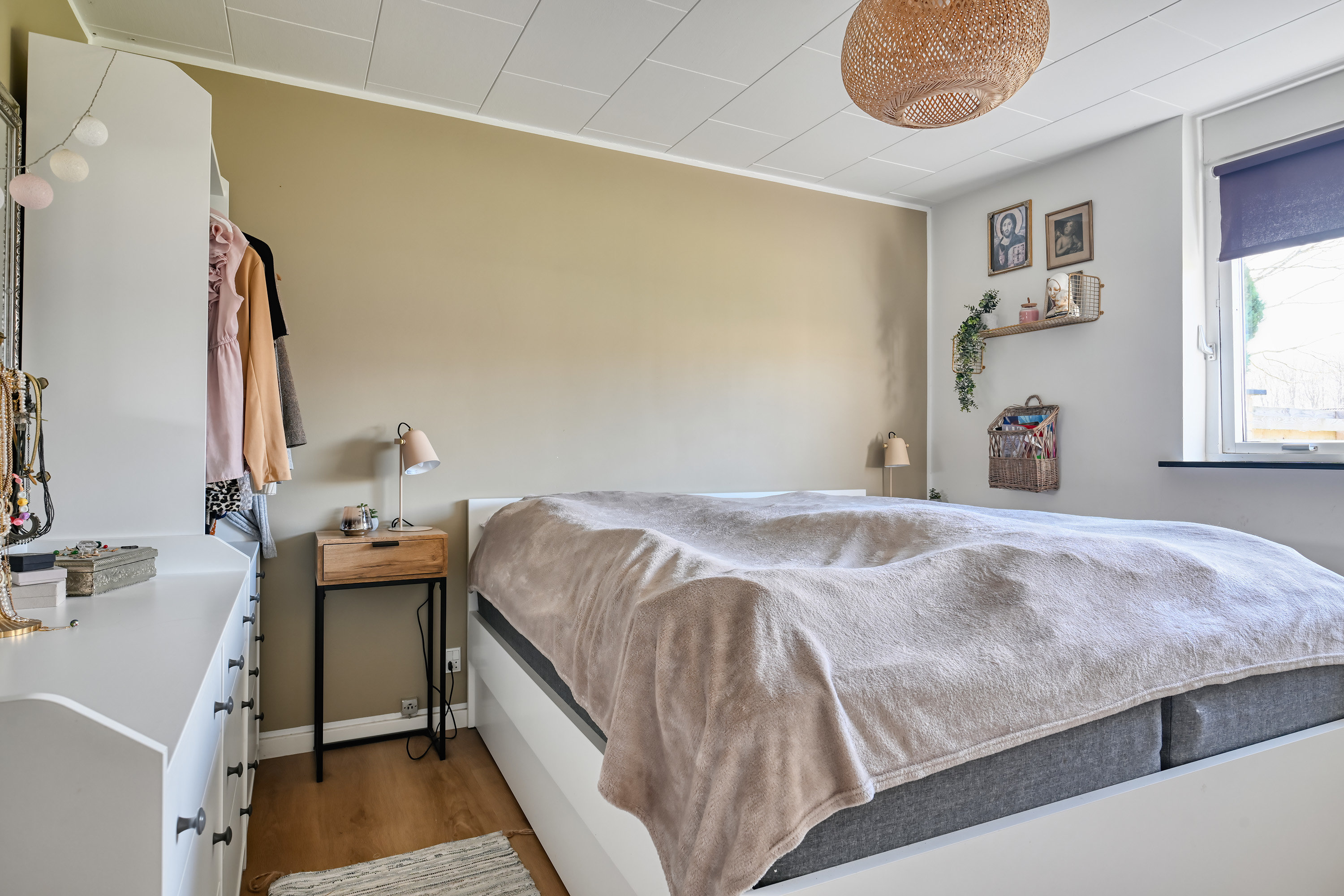 Fremhævet soveværelse billede i fuldskærmstilstand. Billede af Vandværksvej 71, Bangsebro, 4800 Nykøbing F