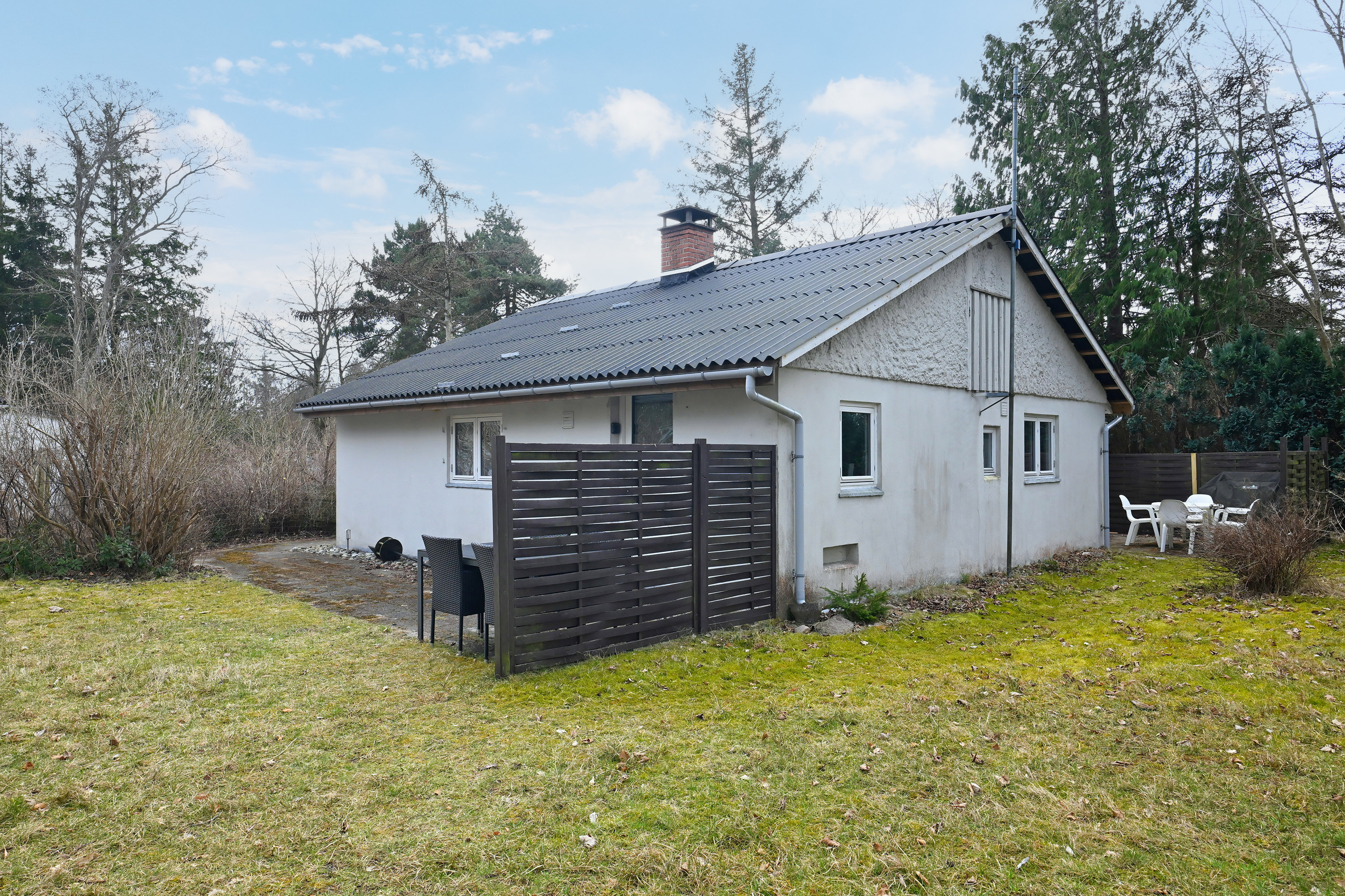 Fremhævet facade havesiden billede i fuldskærmstilstand. Billede af Pionervej 8, Gedesby, 4874 Gedser