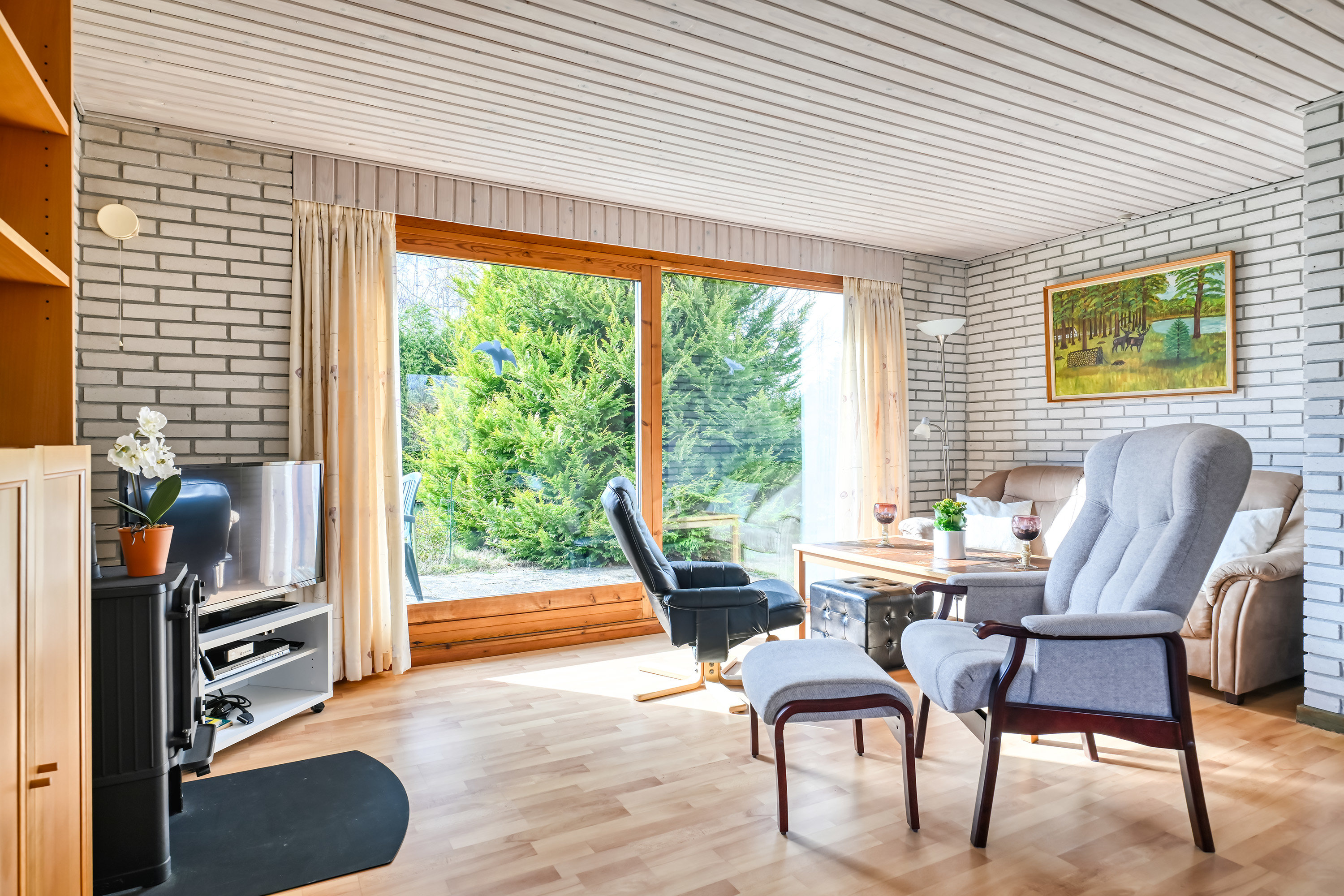 Fremhævet stue billede i fuldskærmstilstand. Billede af Gøgevænget 7, Elkenøre, 4872 Idestrup