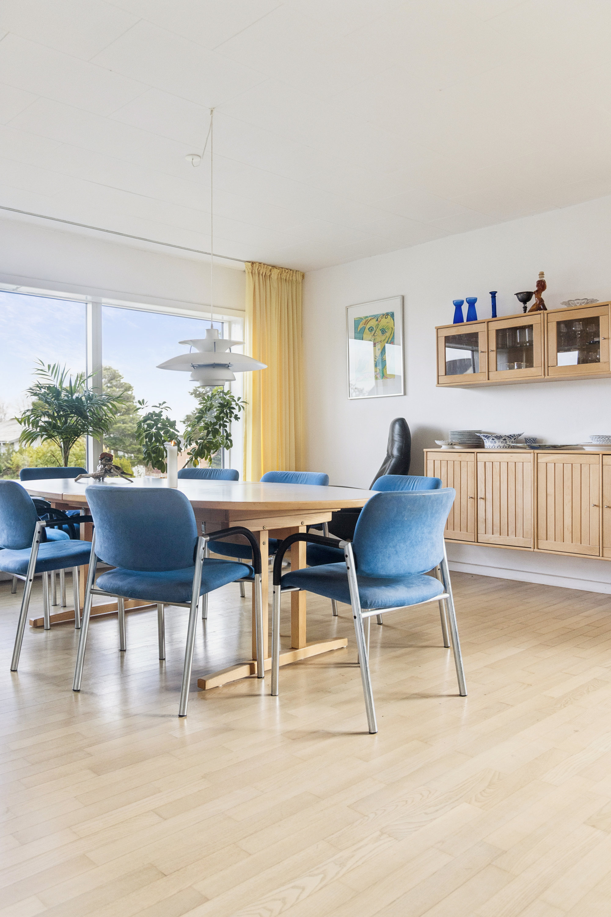 Fremhævet stue billede i fuldskærmstilstand. Billede af Gyvelvej 30, 9400 Nørresundby