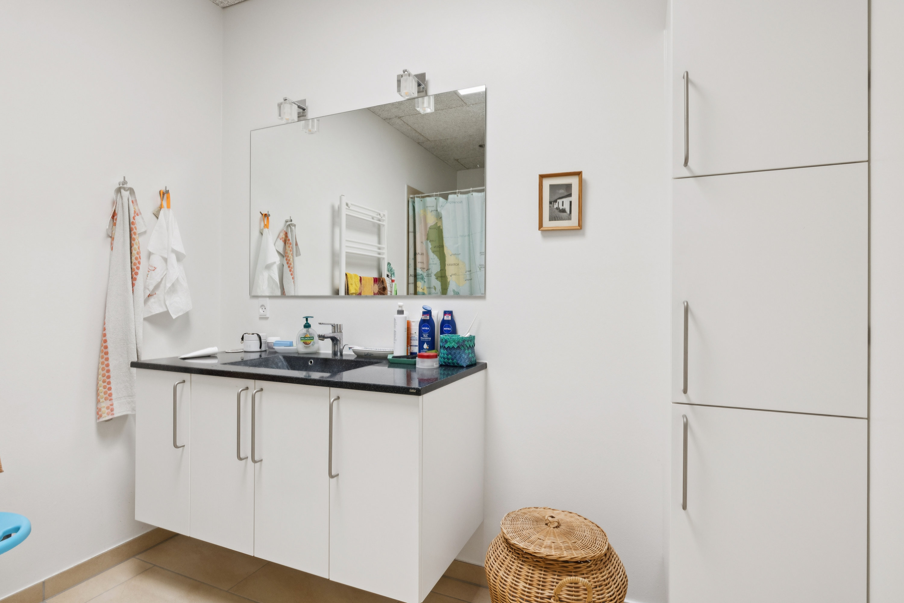 Fremhævet badeværelse billede i fuldskærmstilstand. Billede af Morbærvej 33, 8800 Viborg