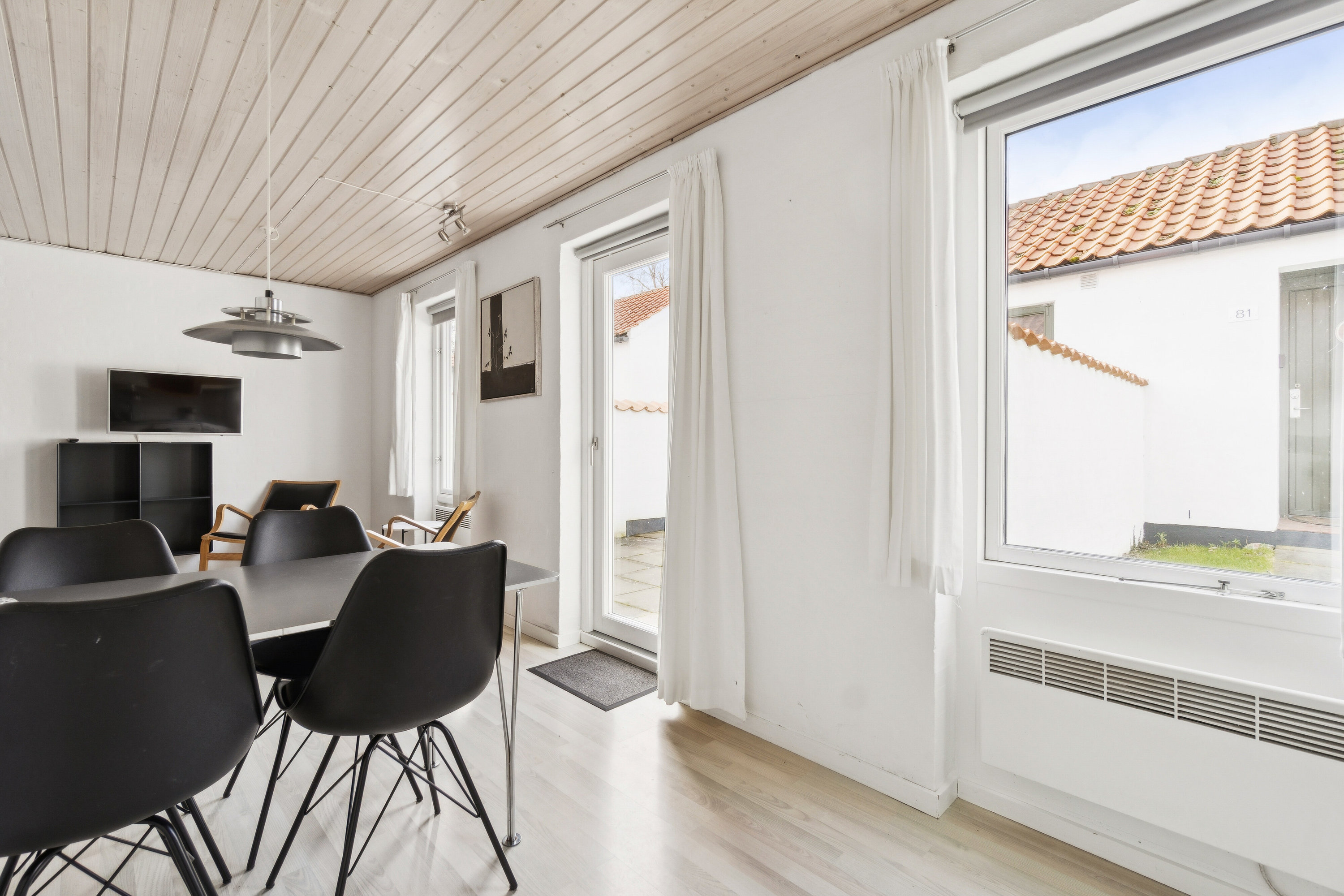 Fremhævet spisestue billede i fuldskærmstilstand. Billede af Genvej 4, 80., Allinge, 3770 Allinge