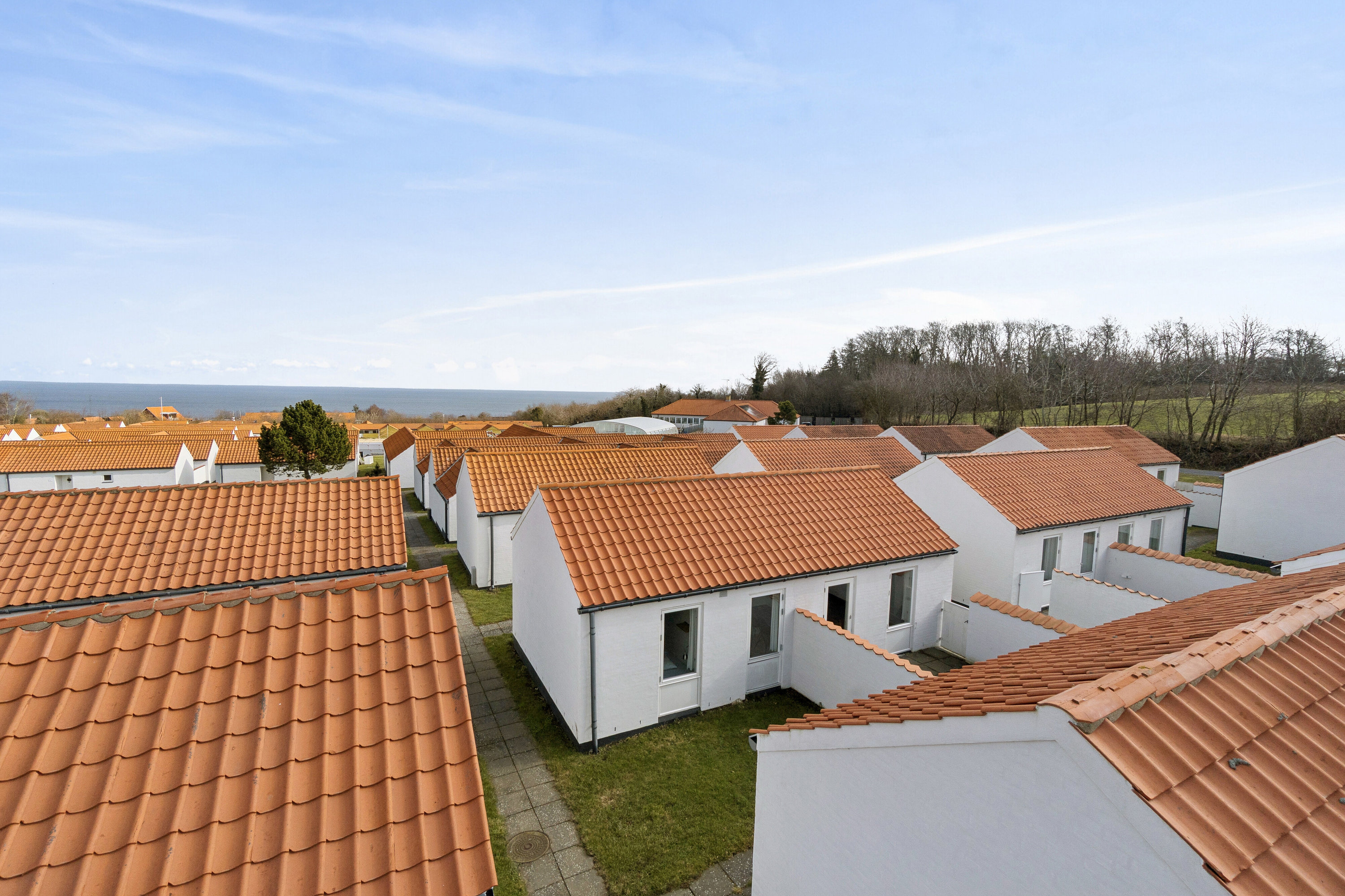 Fremhævet udendørs billede i fuldskærmstilstand. Billede af Genvej 4, 80., Allinge, 3770 Allinge