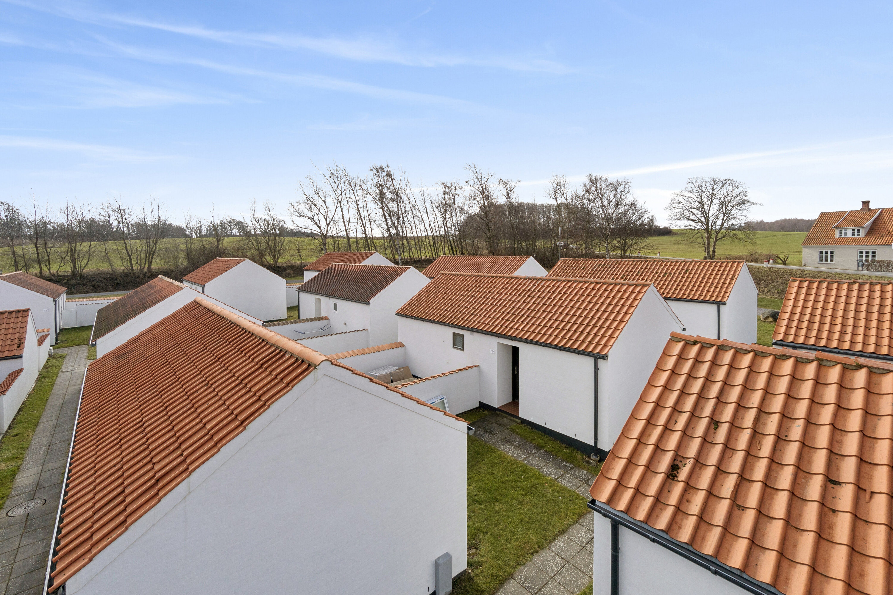 Fremhævet udendørs billede i fuldskærmstilstand. Billede af Genvej 4, 80., Allinge, 3770 Allinge