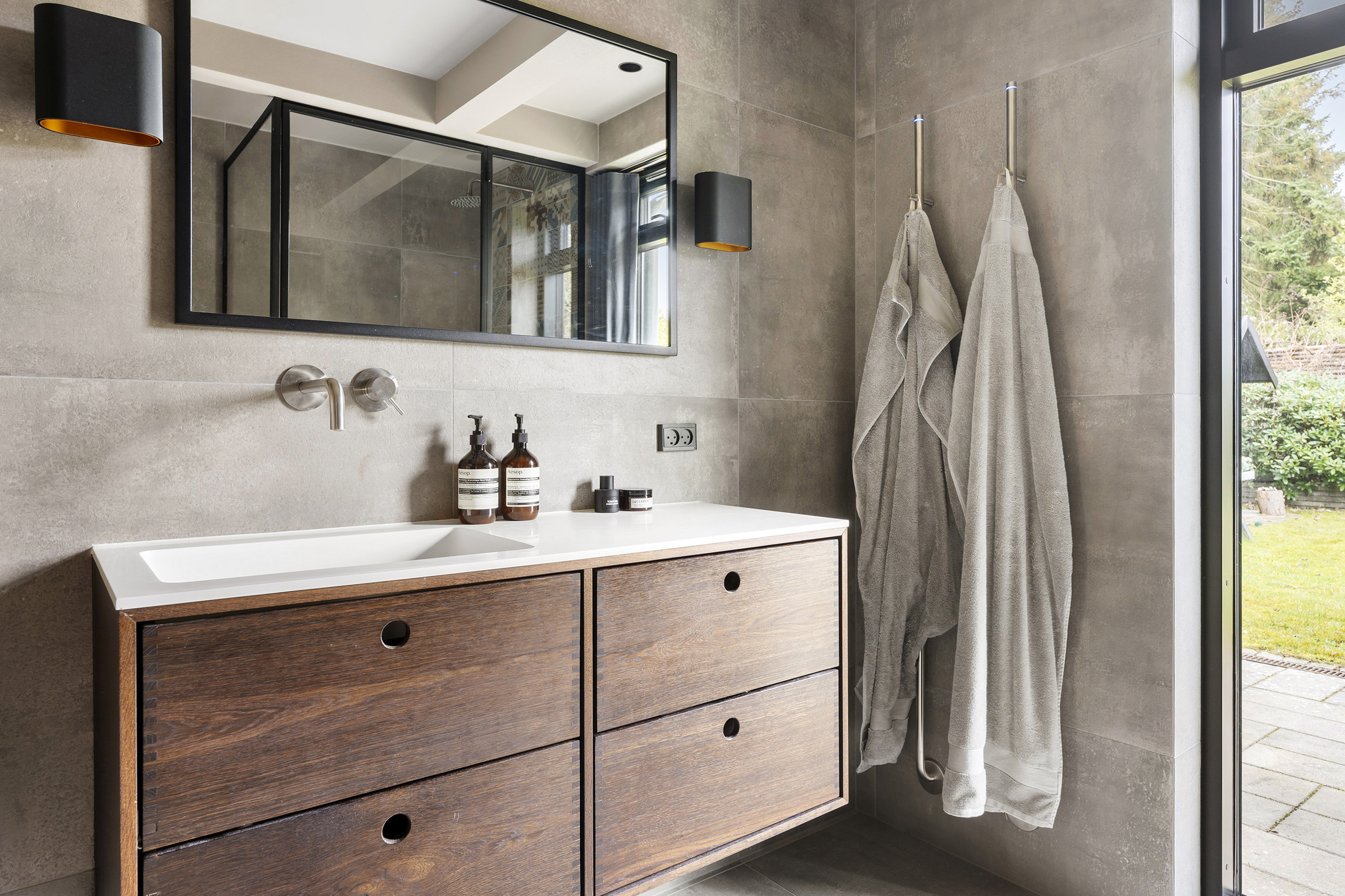 Fremhævet badeværelse billede i fuldskærmstilstand. Billede af Ellehegnet 16, Trørød, 2950 Vedbæk