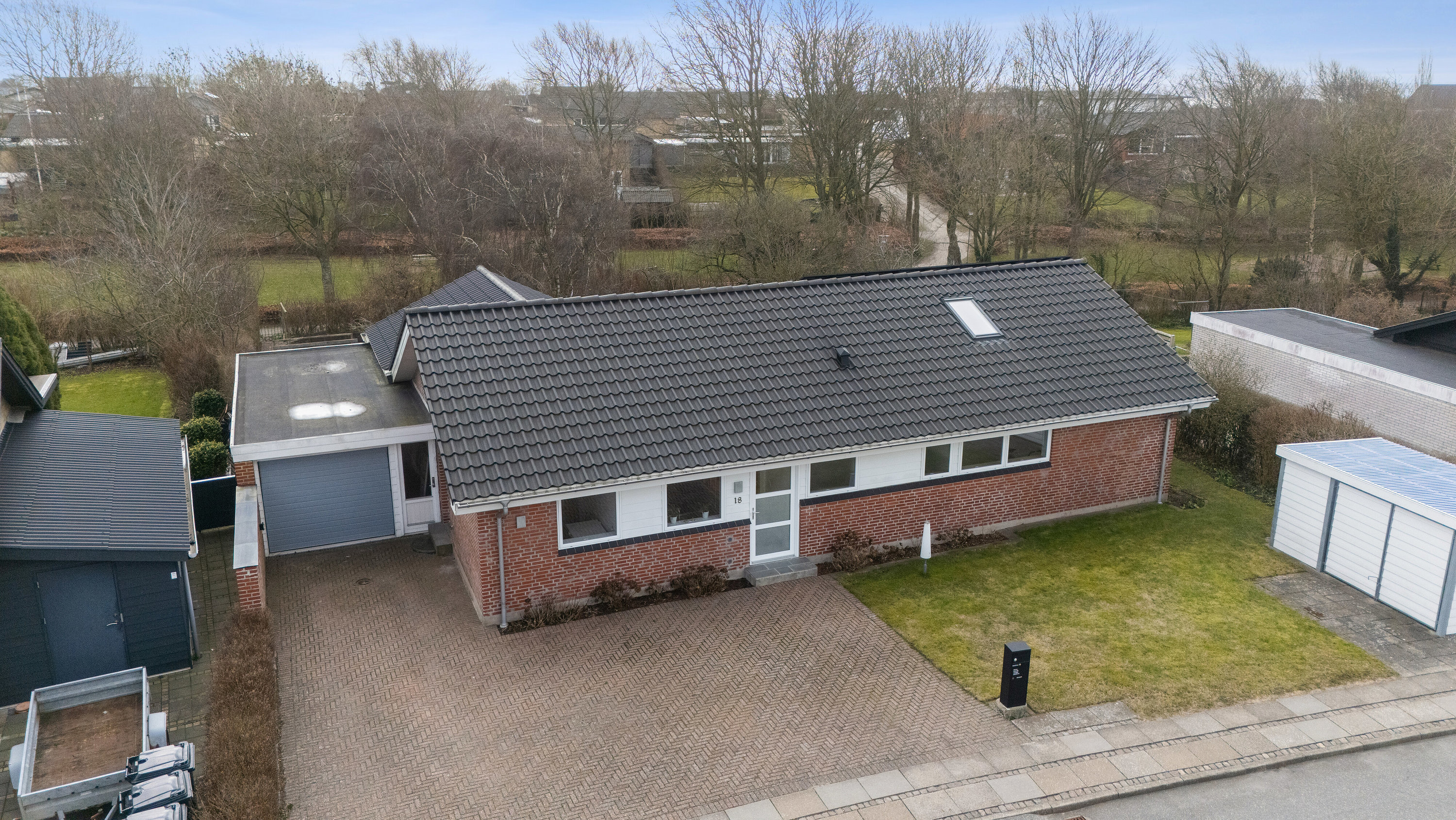 Fremhævet set fra vejen billede i fuldskærmstilstand. Billede af Mågevej 18, 7700 Thisted