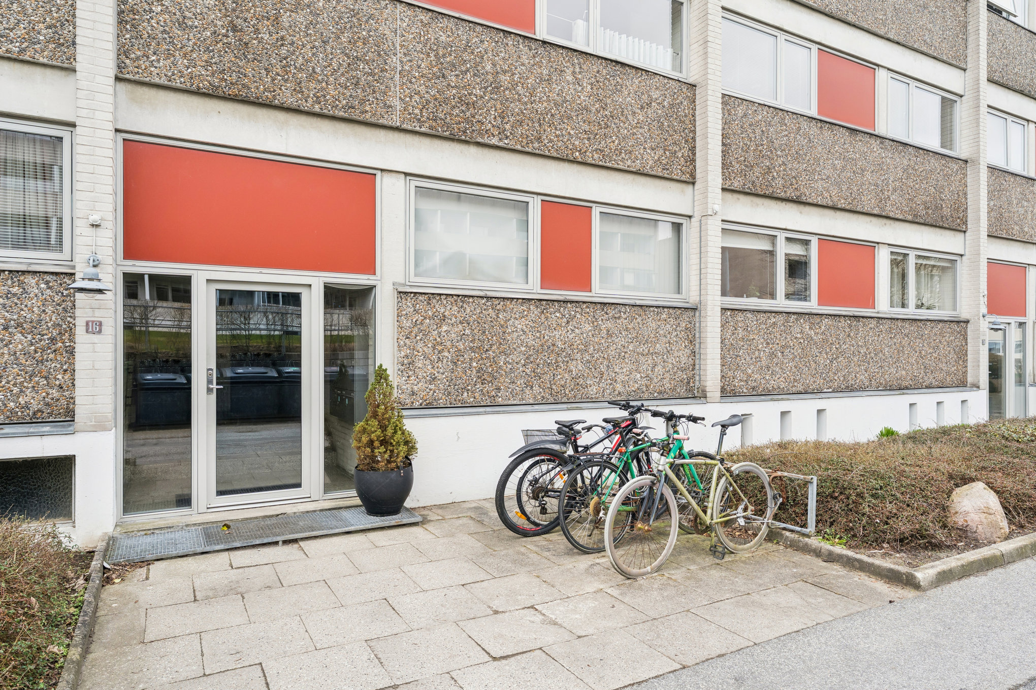 Fremhævet ejendommen billede i fuldskærmstilstand. Billede af Mølletoften 16, st.. mf., 8940 Randers SV