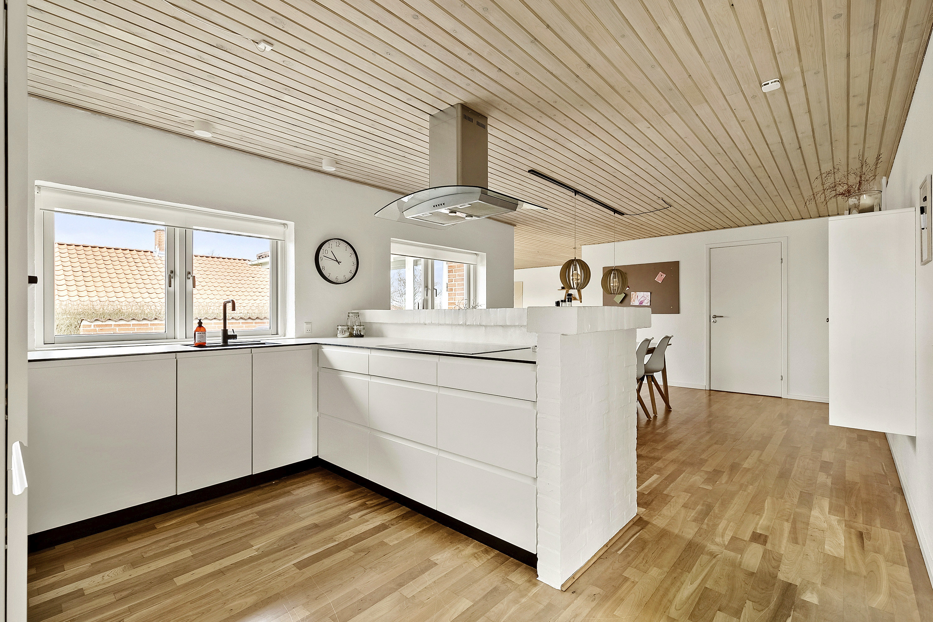 Fremhævet køkken billede i fuldskærmstilstand. Billede af Bavnegårdsvej 26, Kolt, 8361 Hasselager