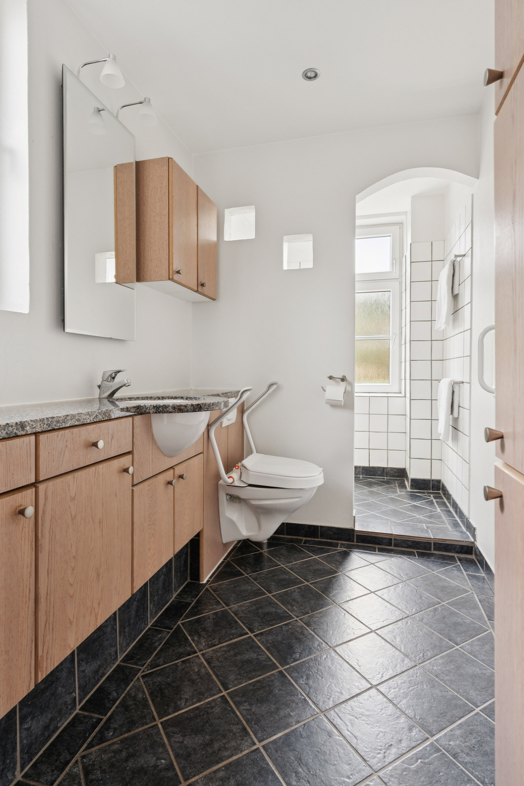 Fremhævet badeværelse billede i fuldskærmstilstand. Billede af Østergade 9, 7200 Grindsted