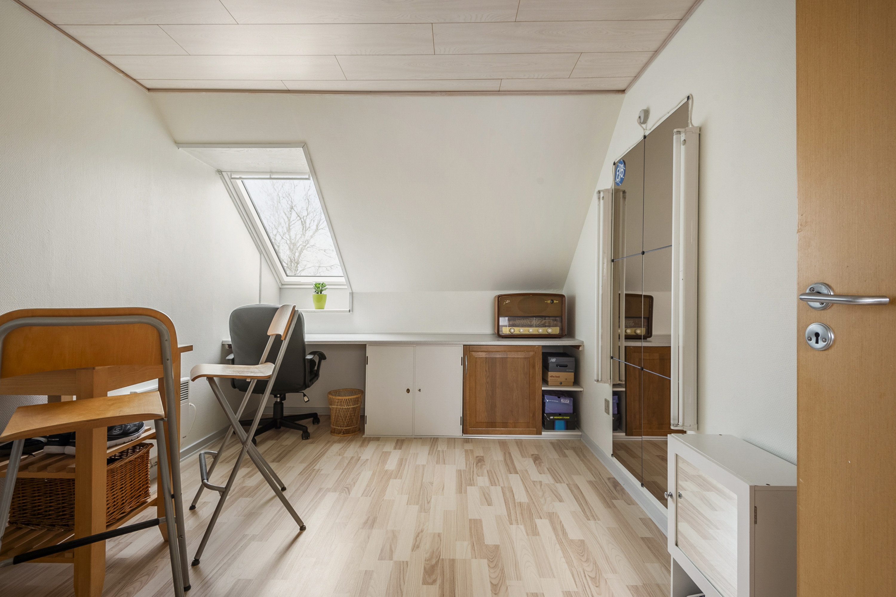 Fremhævet værelse billede i fuldskærmstilstand. Billede af Egevangen 12C, Sig, 6800 Varde