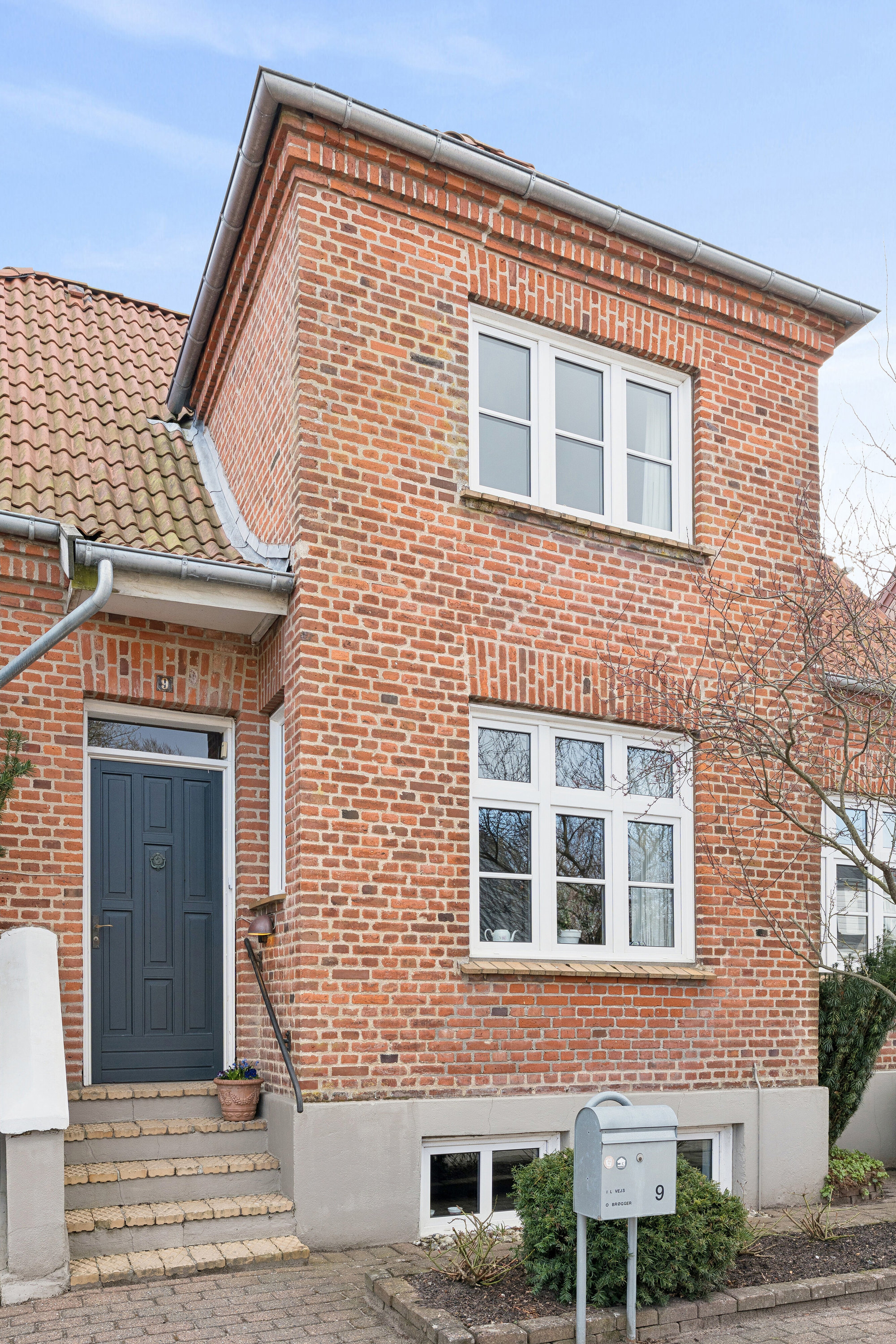 Fremhævet set fra vejen billede i fuldskærmstilstand. Billede af Østergade 9, 7200 Grindsted