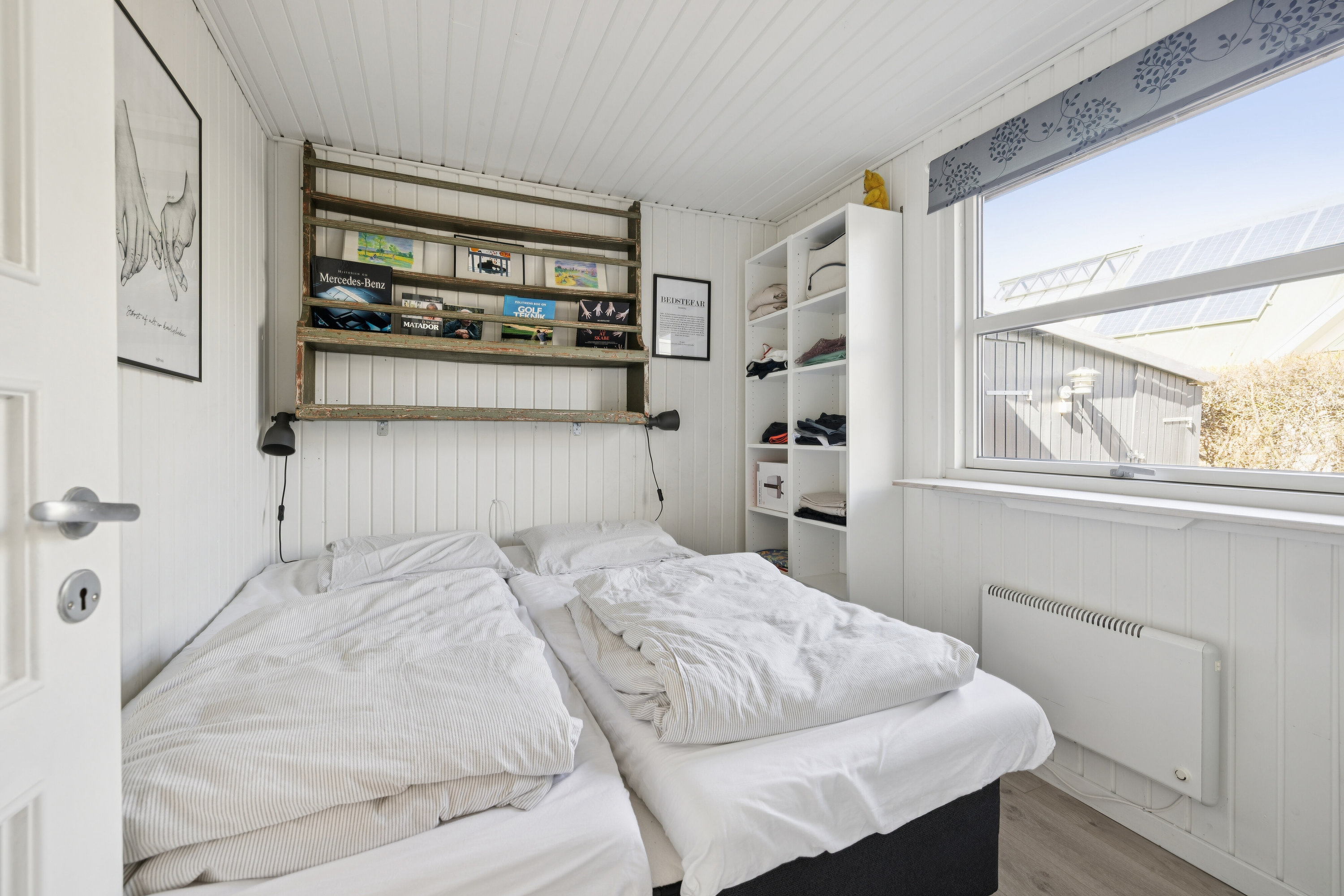 Fremhævet soveværelse billede i fuldskærmstilstand. Billede af Hybenvænget 5, Spodsbj Drej, 5900 Rudkøbing