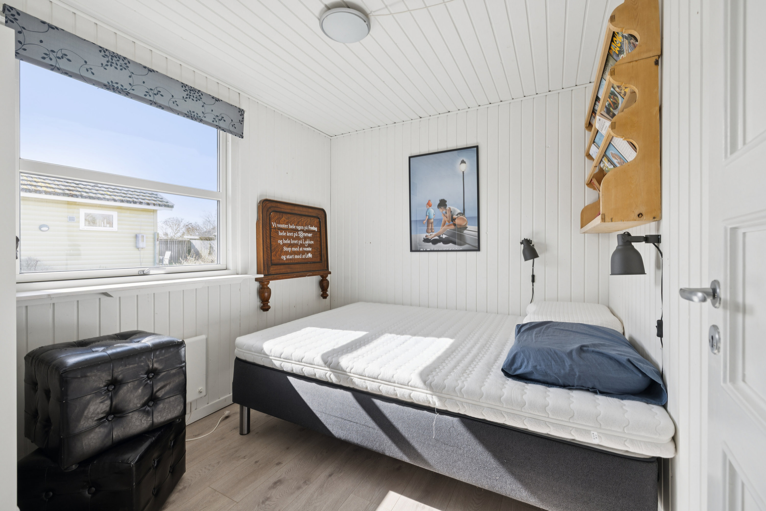 Fremhævet soveværelse billede i fuldskærmstilstand. Billede af Hybenvænget 5, Spodsbj Drej, 5900 Rudkøbing