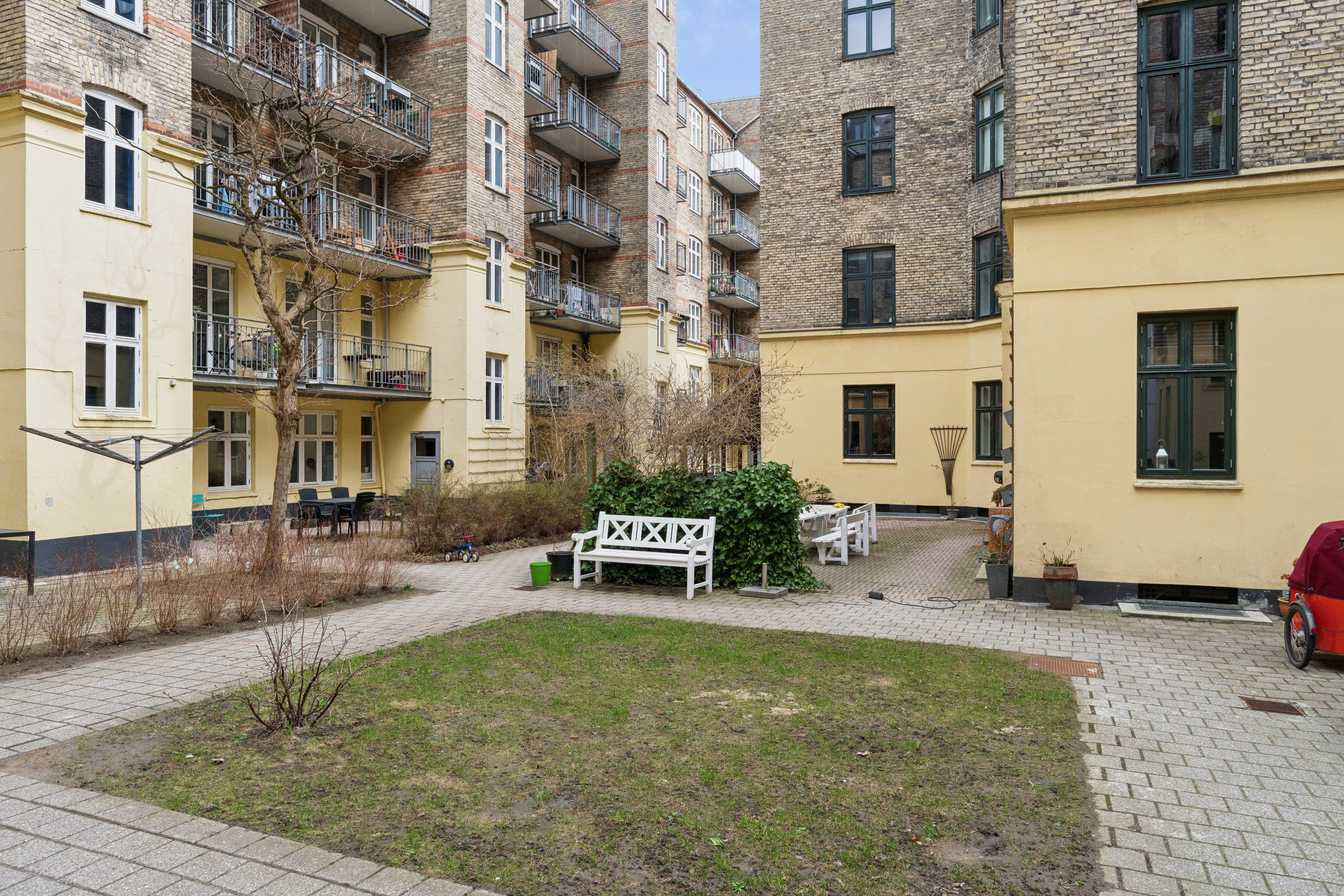 Fremhævet andet billede i fuldskærmstilstand. Billede af Fiskedamsgade 20, 1. tv., 2100 København Ø