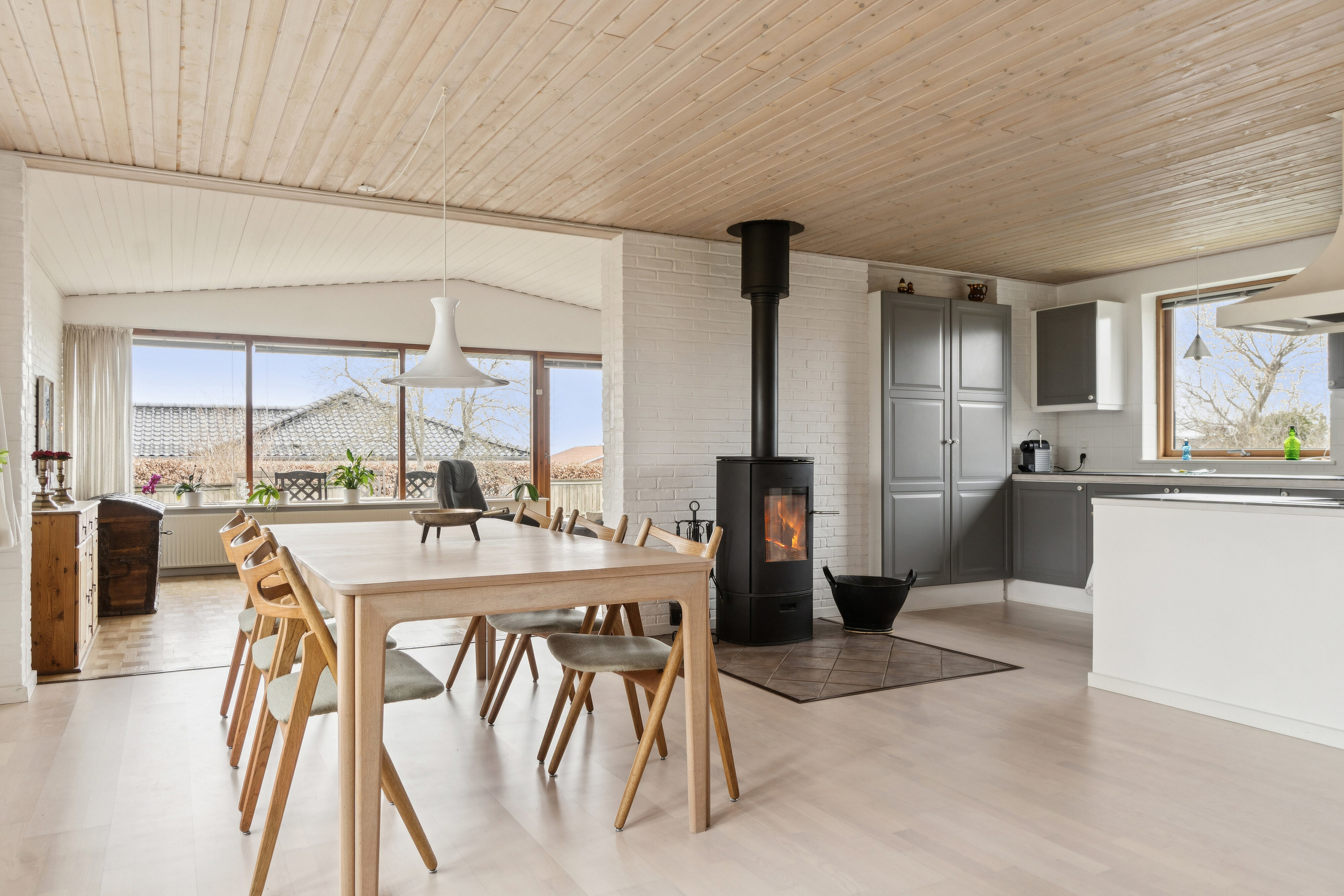 Fremhævet spisestue billede i fuldskærmstilstand. Billede af Bygaden 13, Svogerslev, 4000 Roskilde