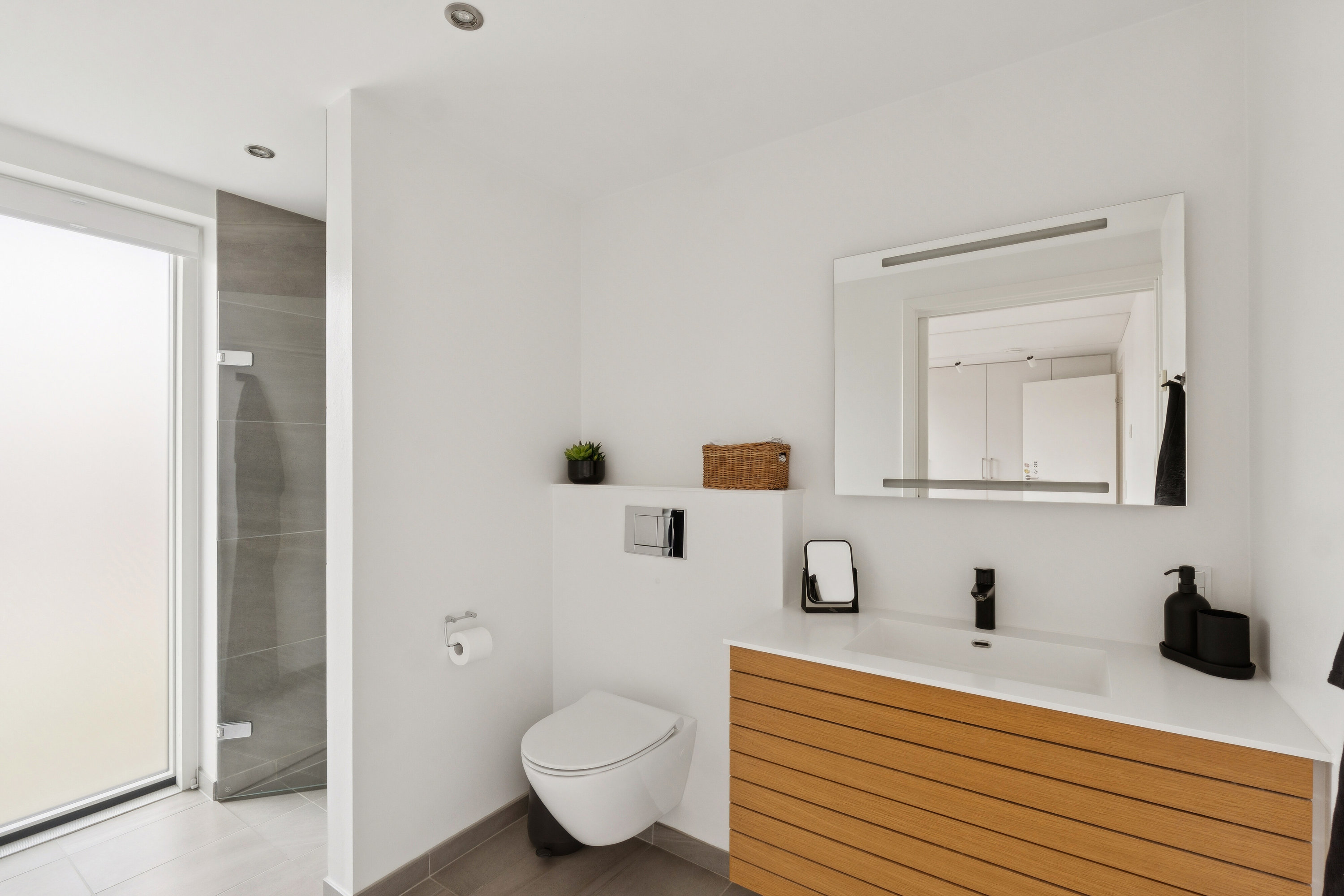 Fremhævet badeværelse billede i fuldskærmstilstand. Billede af Marken 5, Himmelev, 4000 Roskilde