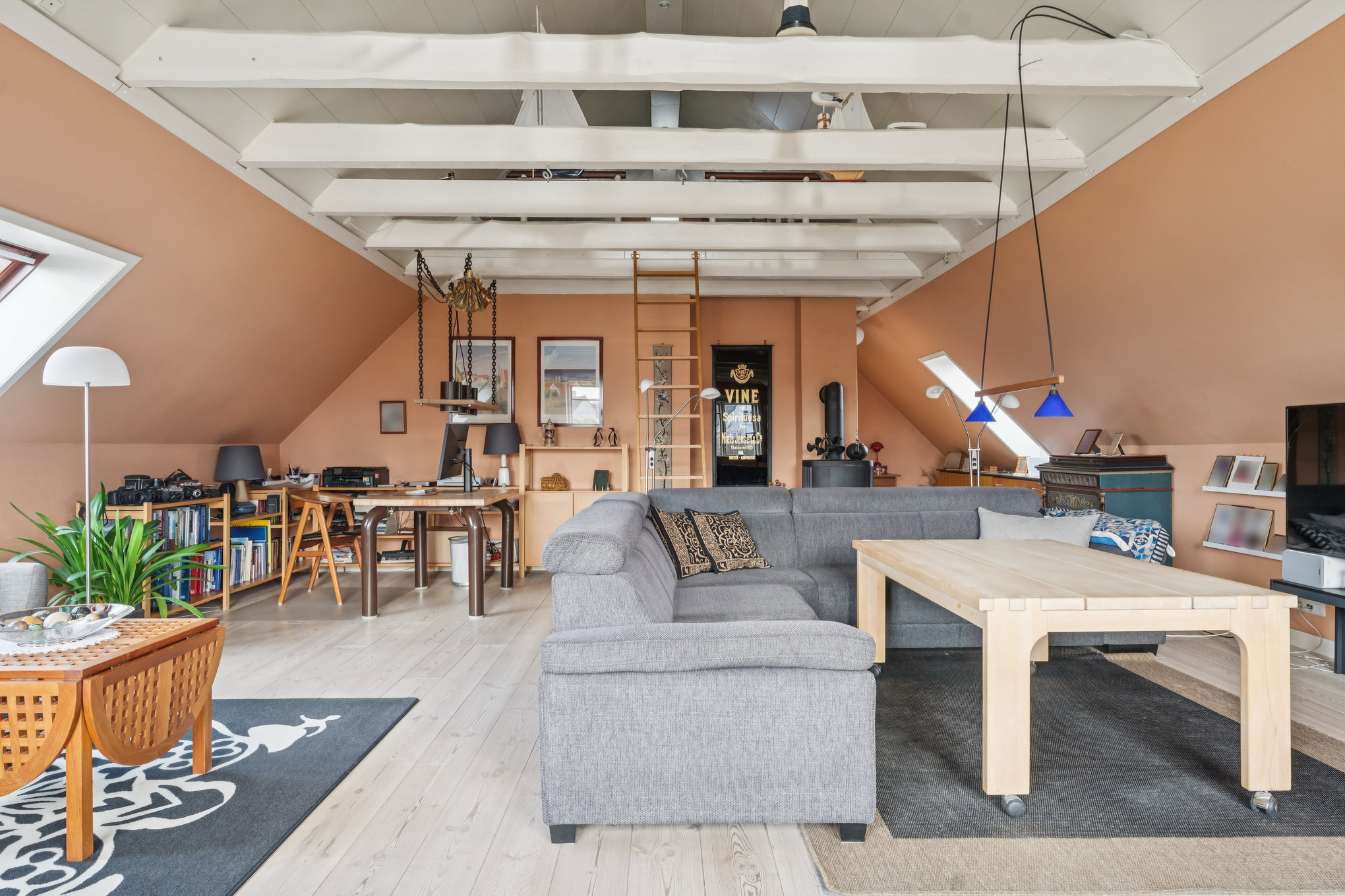 Fremhævet stue billede i fuldskærmstilstand. Billede af Tebbestrupvej 19, 8940 Randers SV