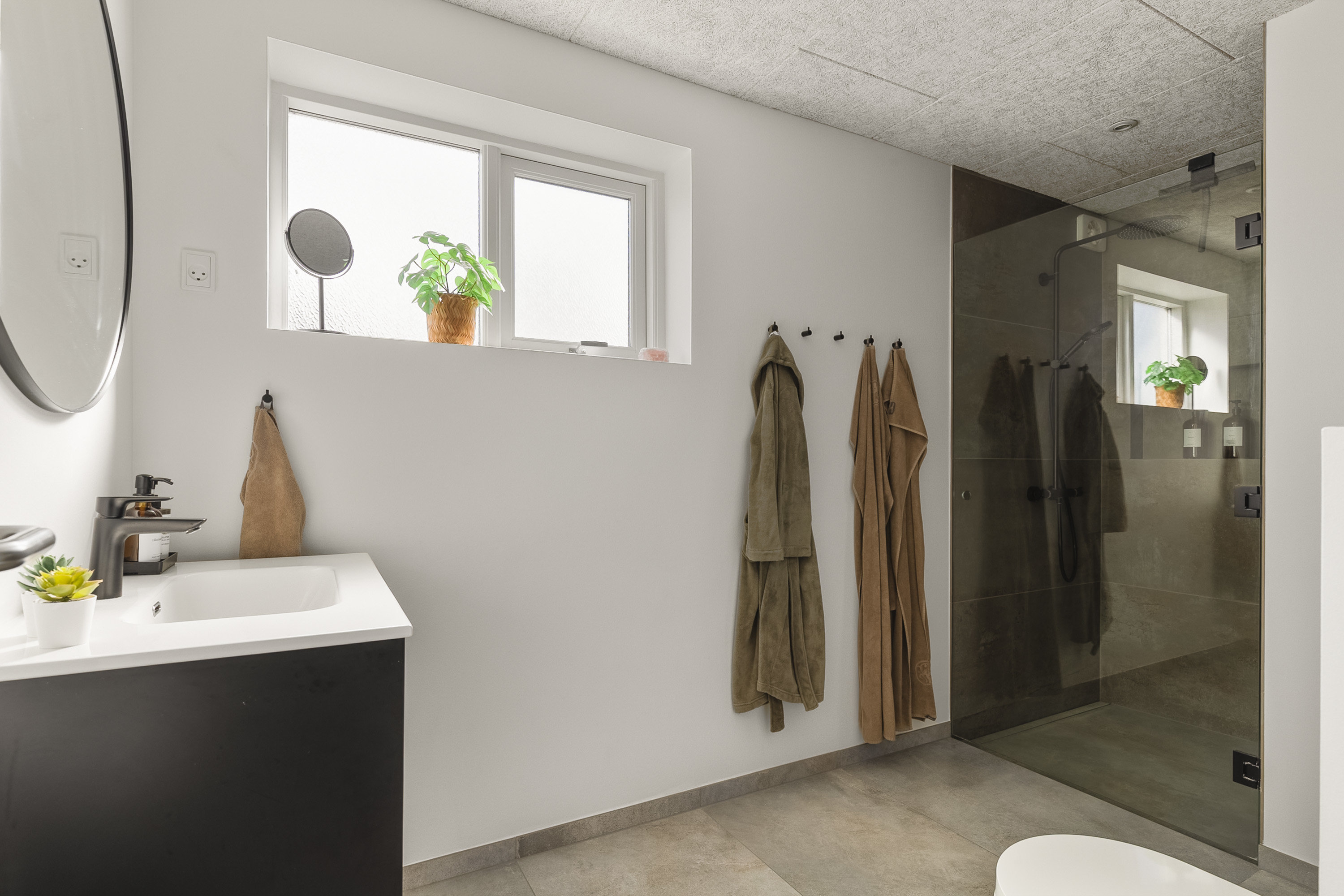 Fremhævet badeværelse billede i fuldskærmstilstand. Billede af Toftegårdsvej 5, 8362 Hørning