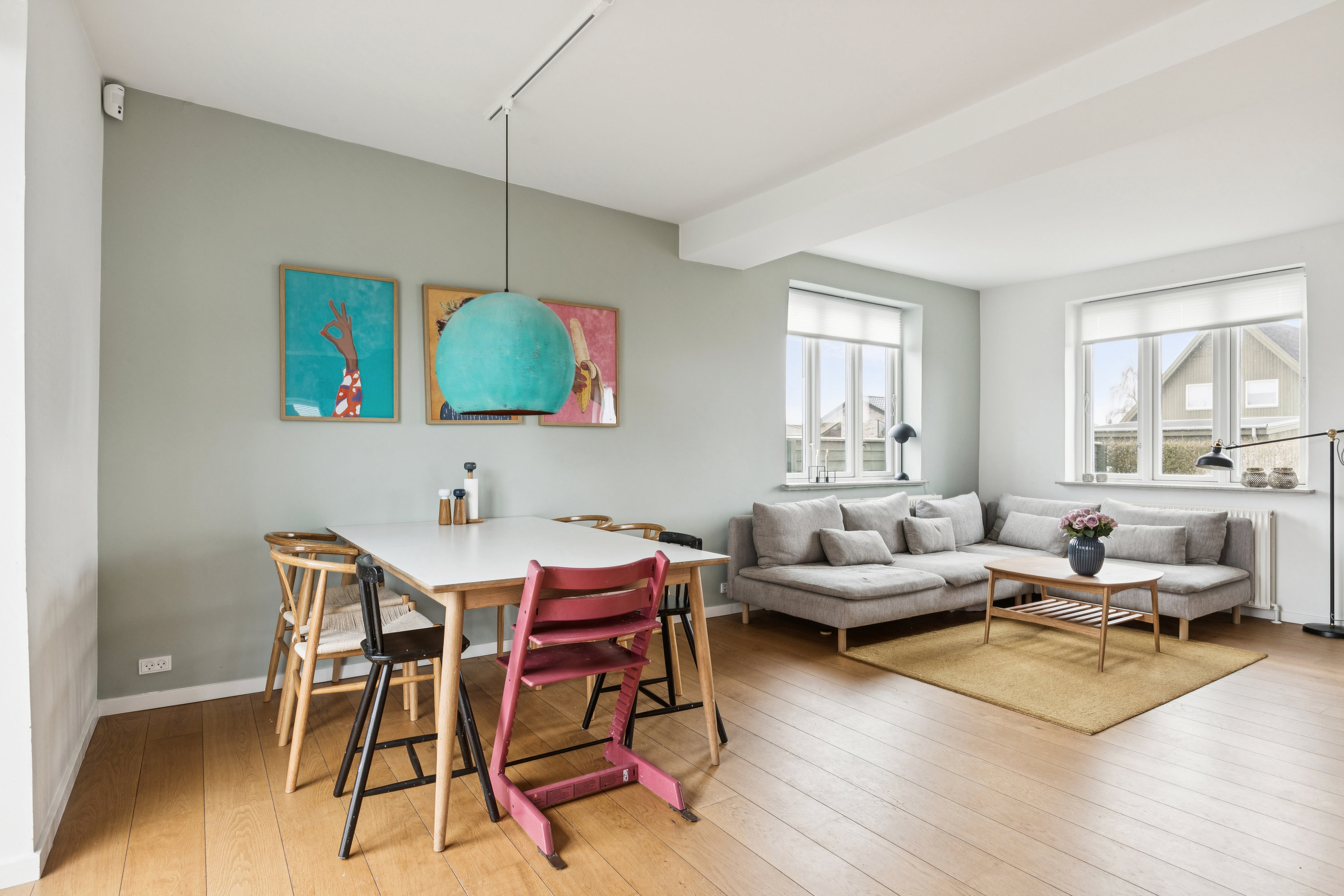 Fremhævet stue billede i fuldskærmstilstand. Billede af Vittrup Alle 16A, 2770 Kastrup