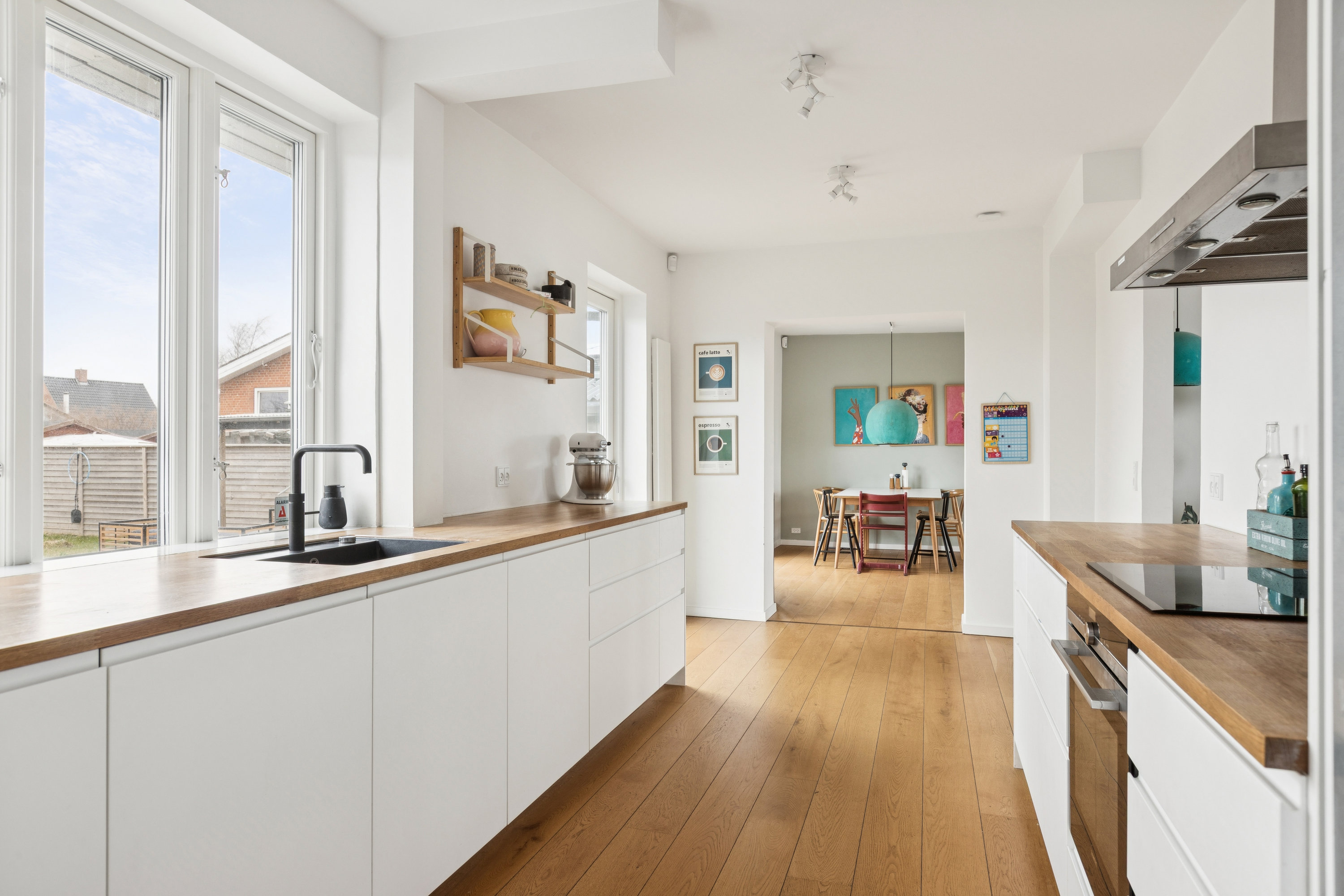 Fremhævet køkken billede i fuldskærmstilstand. Billede af Vittrup Alle 16A, 2770 Kastrup