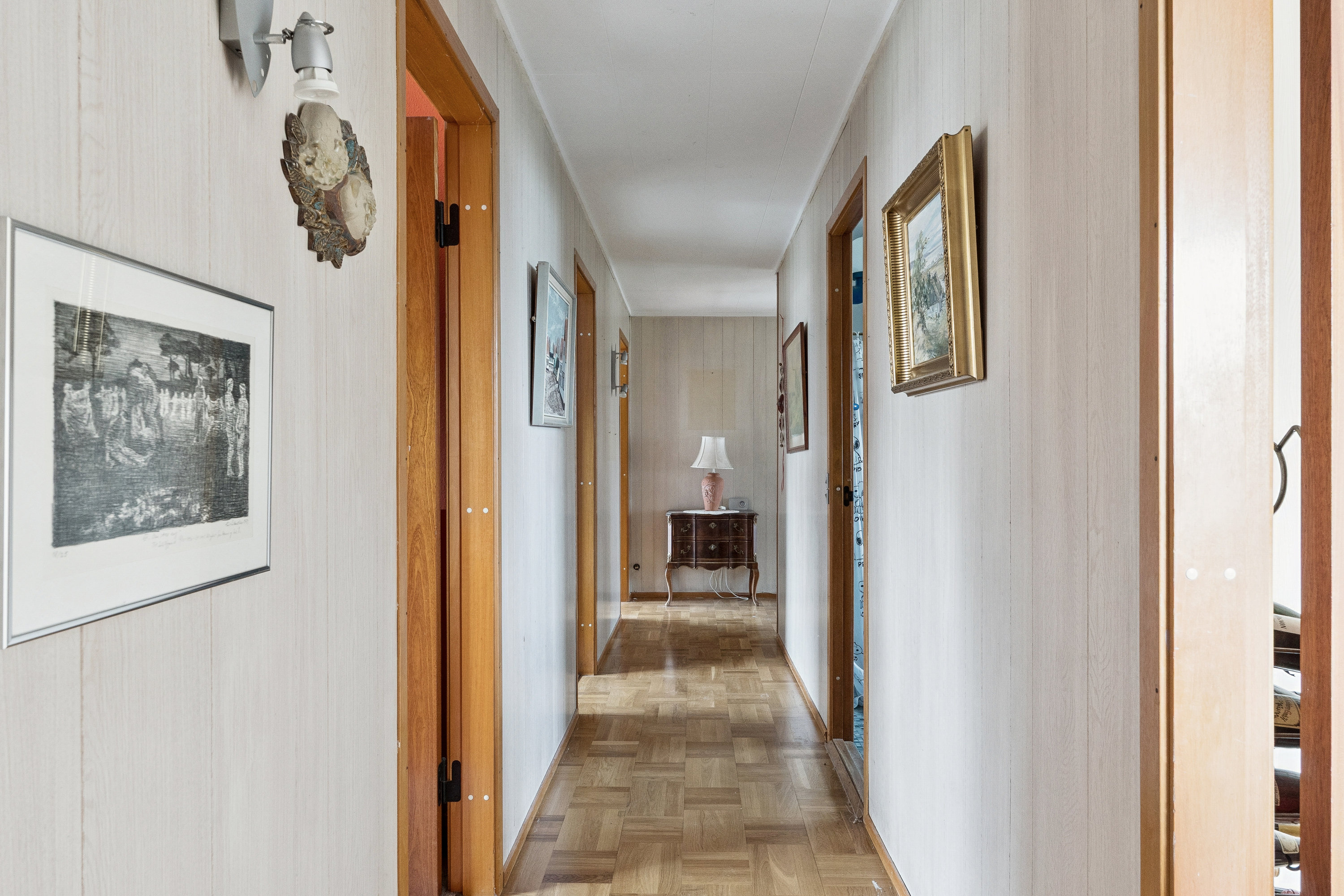 Fremhævet gang billede i fuldskærmstilstand. Billede af Bjergbyvej 14, 2730 Herlev