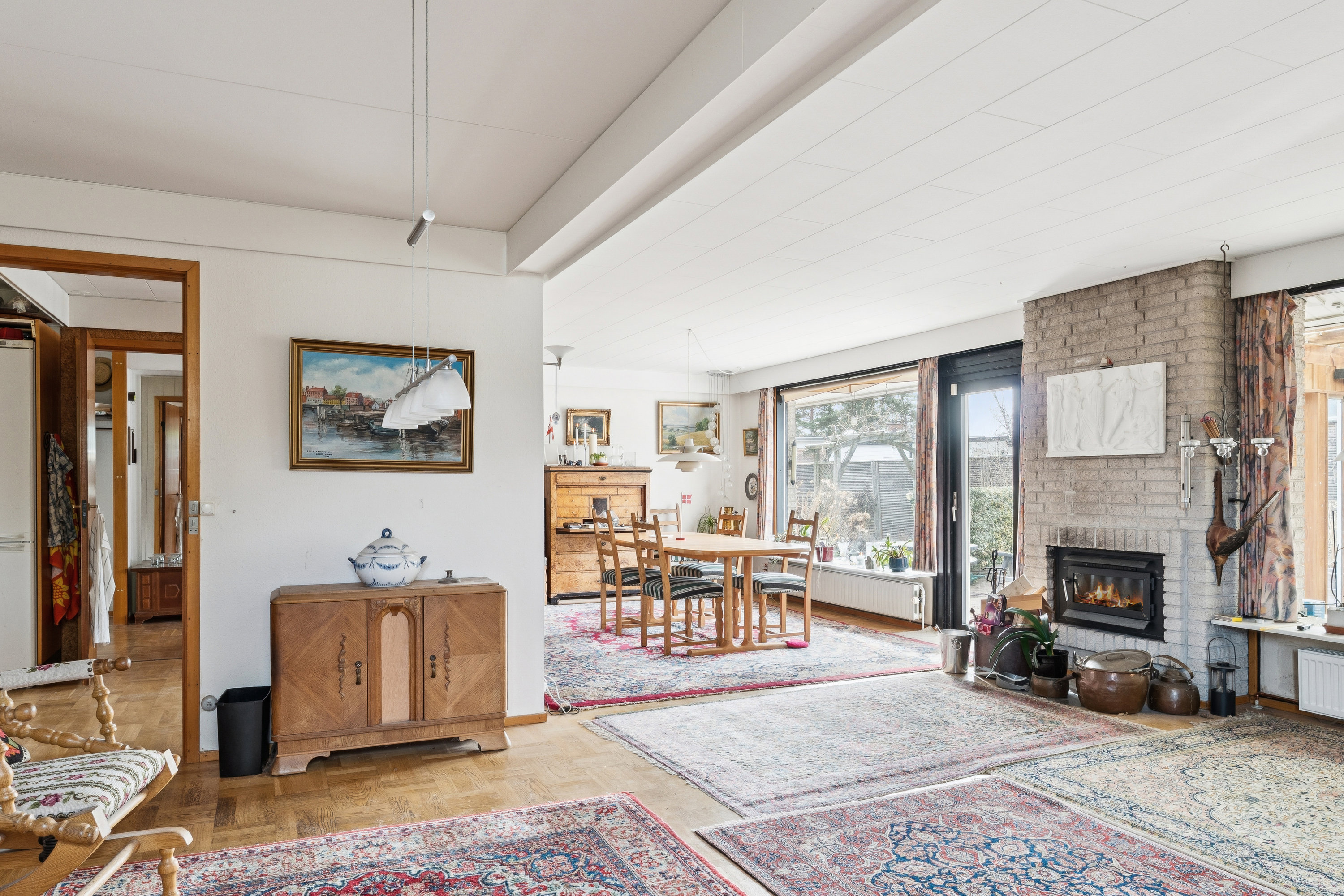 Fremhævet stue billede i fuldskærmstilstand. Billede af Bjergbyvej 14, 2730 Herlev