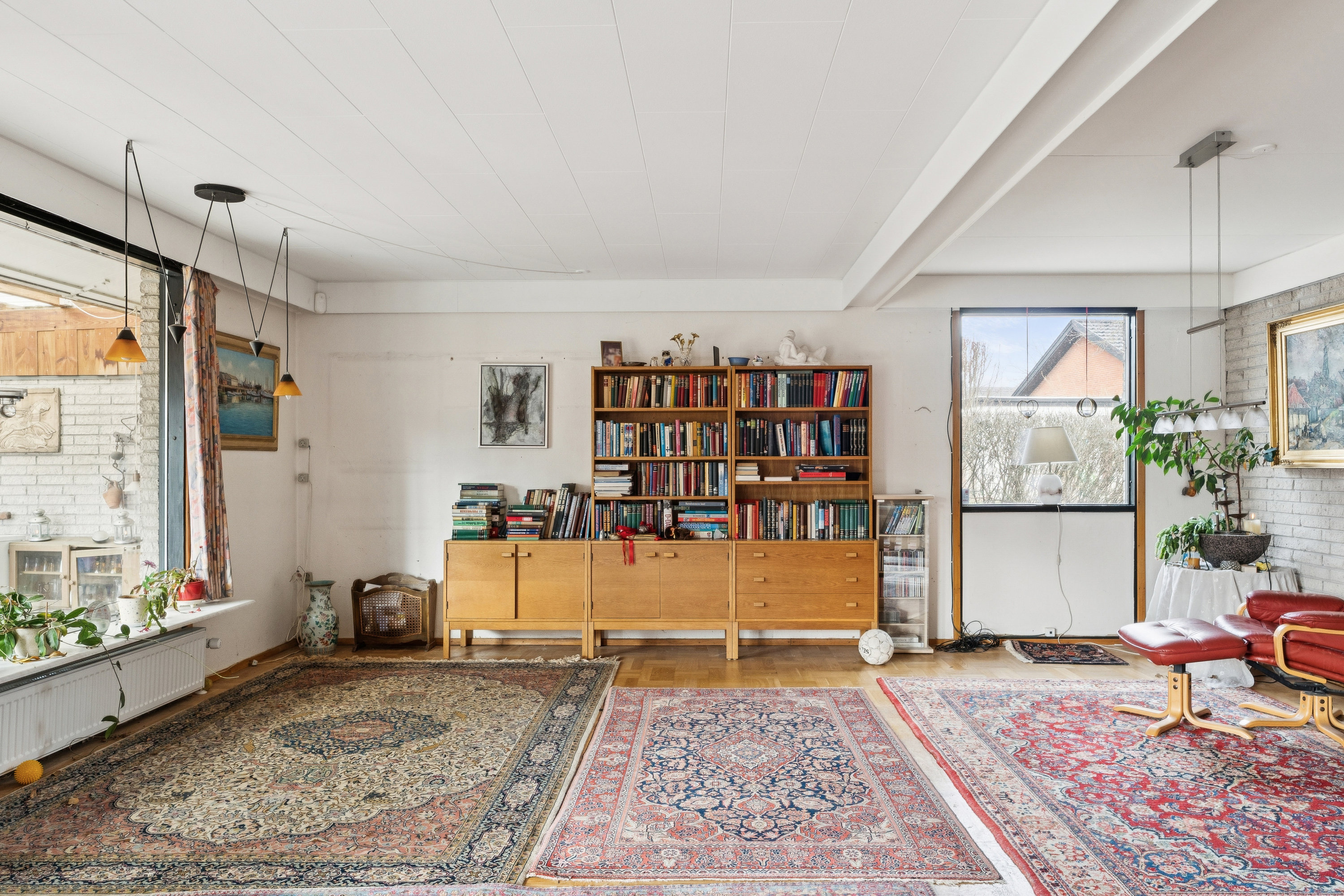 Fremhævet stue billede i fuldskærmstilstand. Billede af Bjergbyvej 14, 2730 Herlev