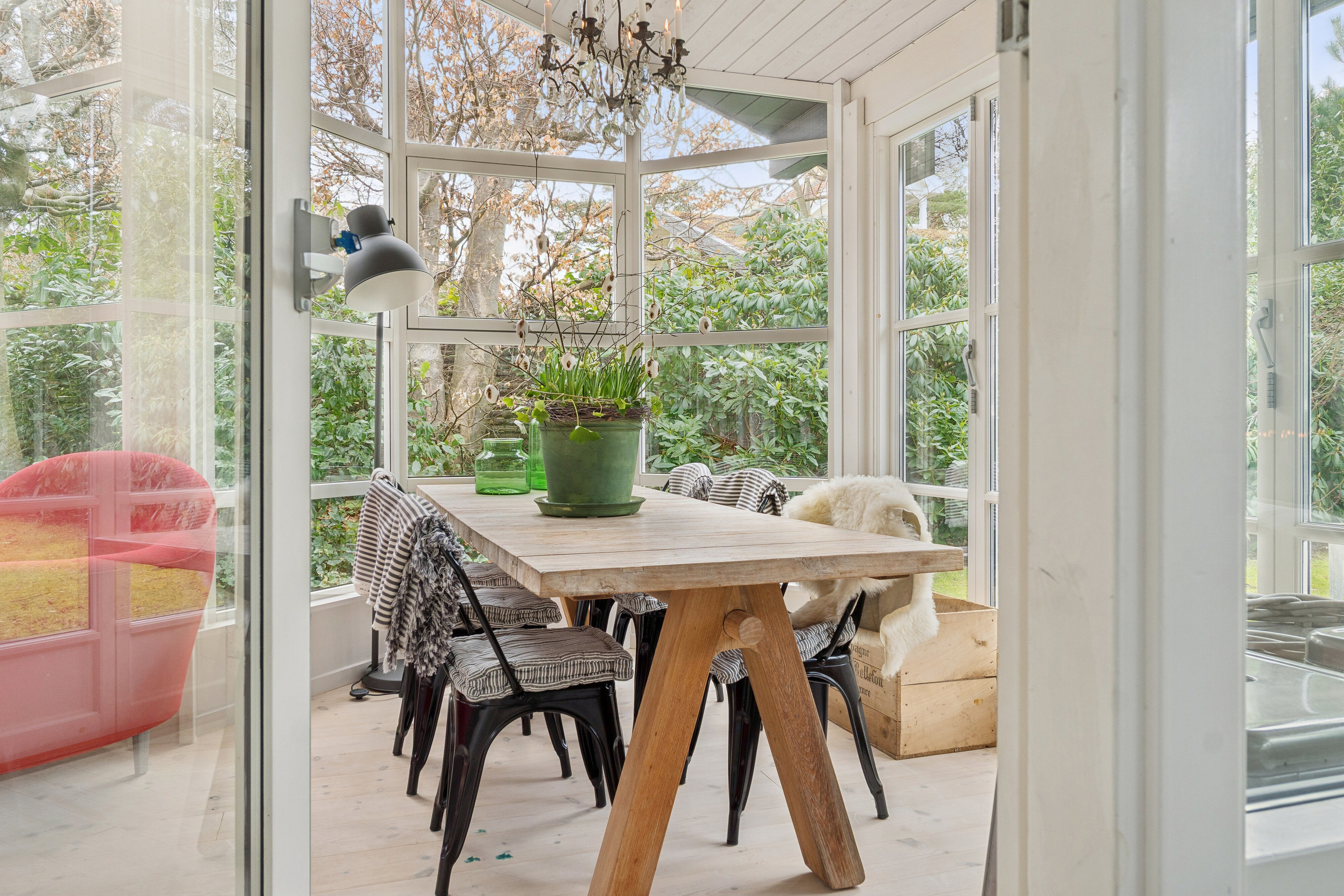 Fremhævet spisestue billede i fuldskærmstilstand. Billede af Lyngvej 6, 3100 Hornbæk