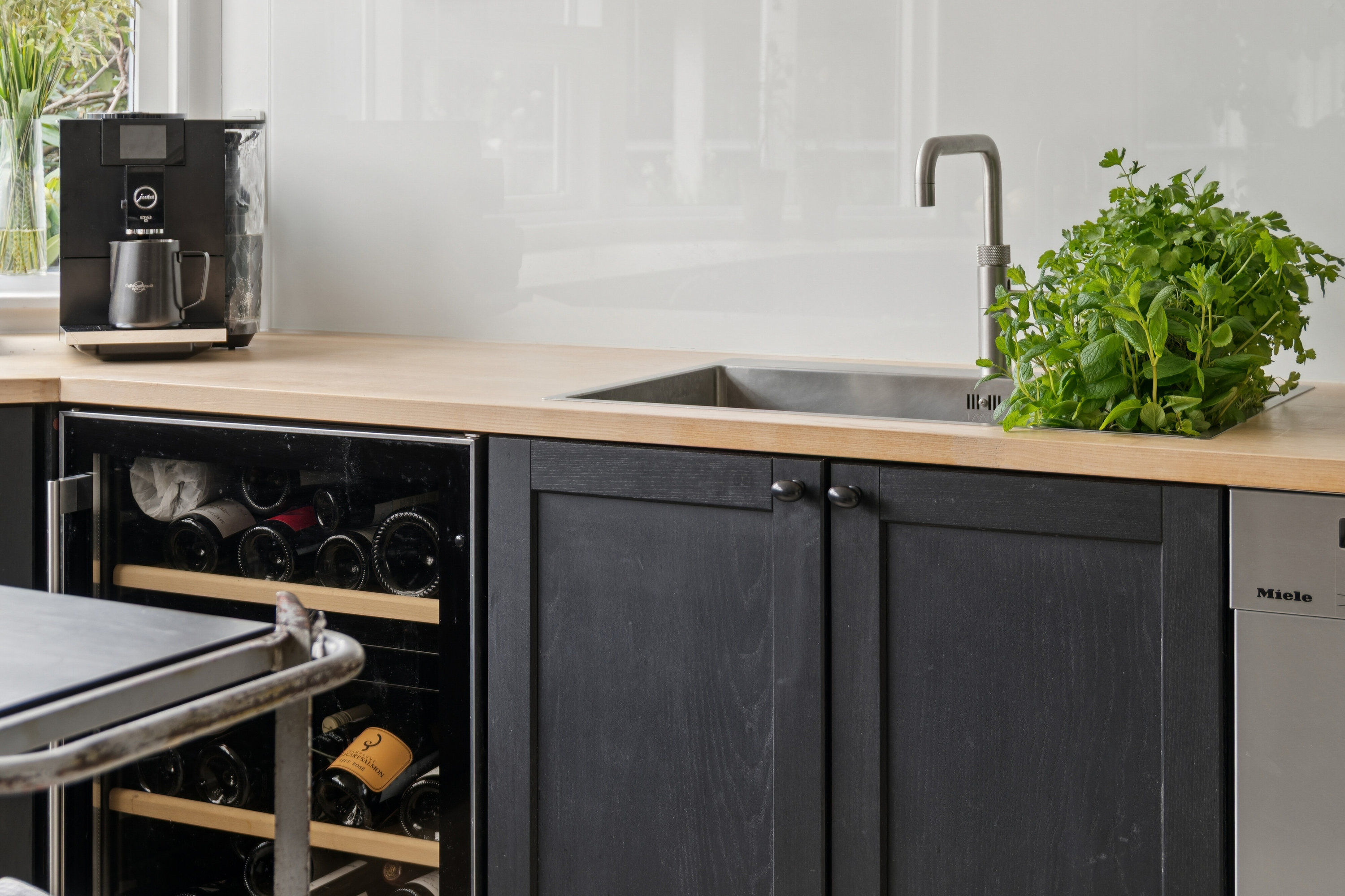 Fremhævet indendørs billede i fuldskærmstilstand. Billede af Lyngvej 6, 3100 Hornbæk