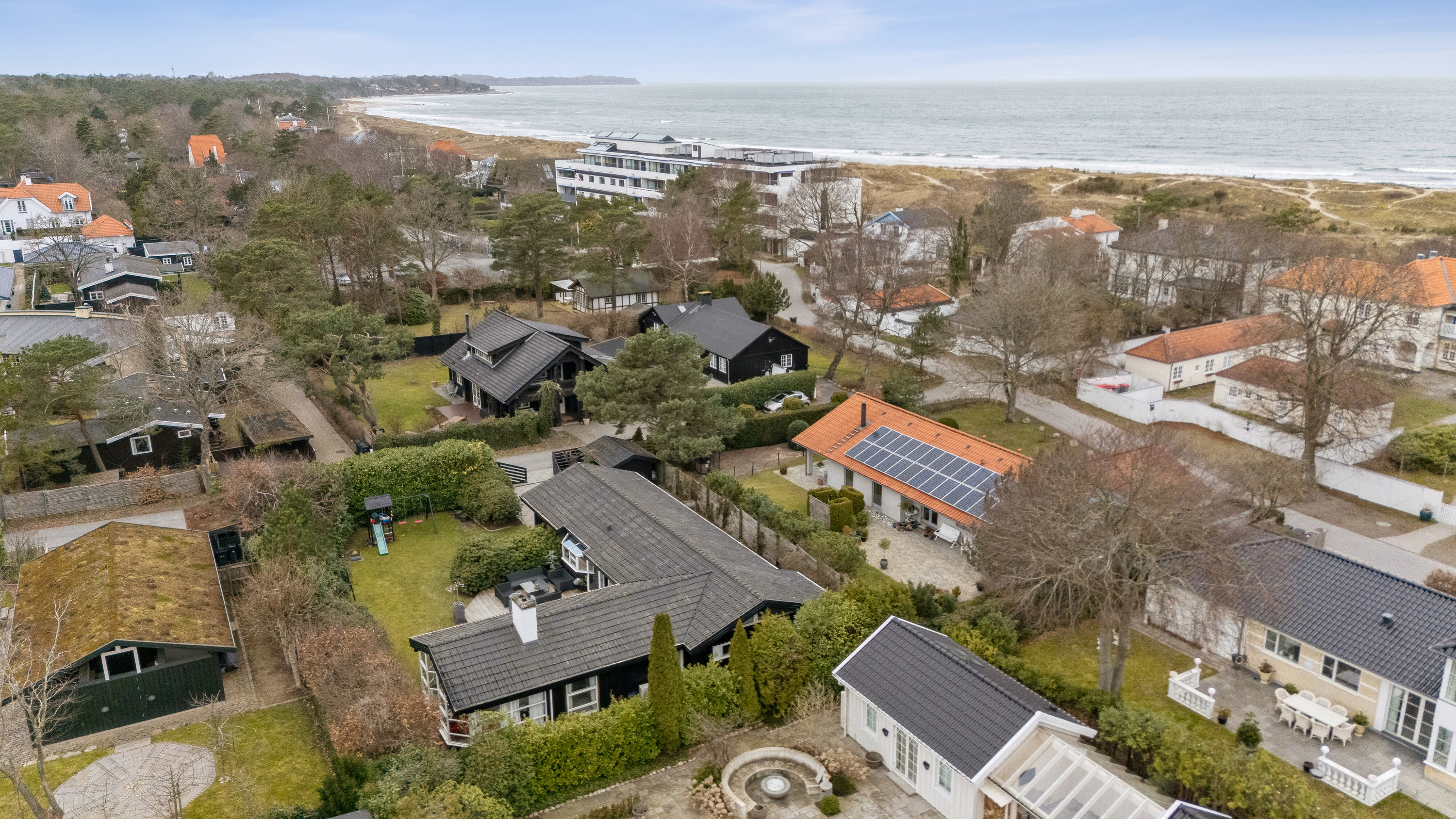 Fremhævet luftfoto billede i fuldskærmstilstand. Billede af Lyngvej 6, 3100 Hornbæk