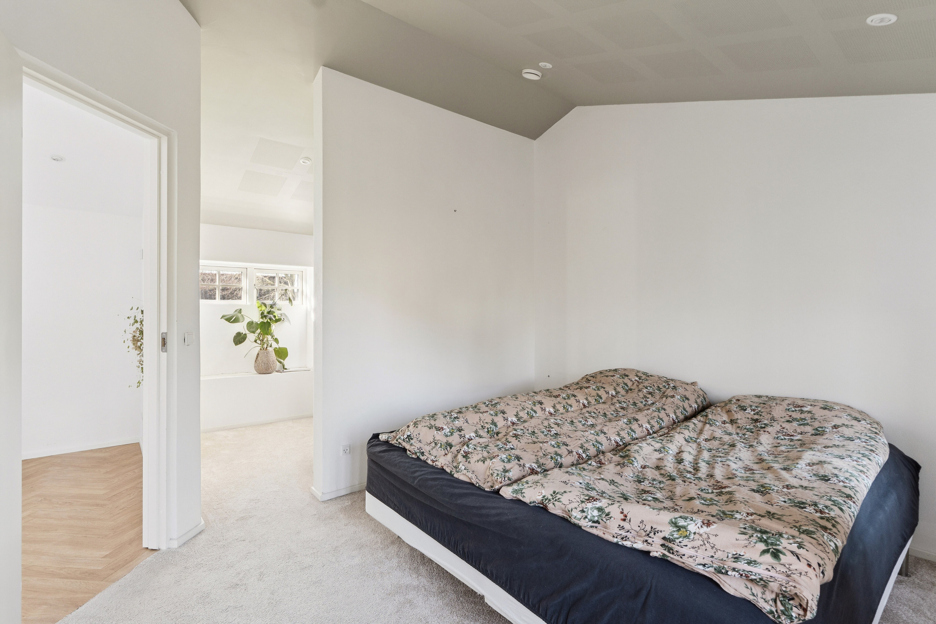 Fremhævet soveværelse billede i fuldskærmstilstand. Billede af Paxvej 7, 9830 Tårs