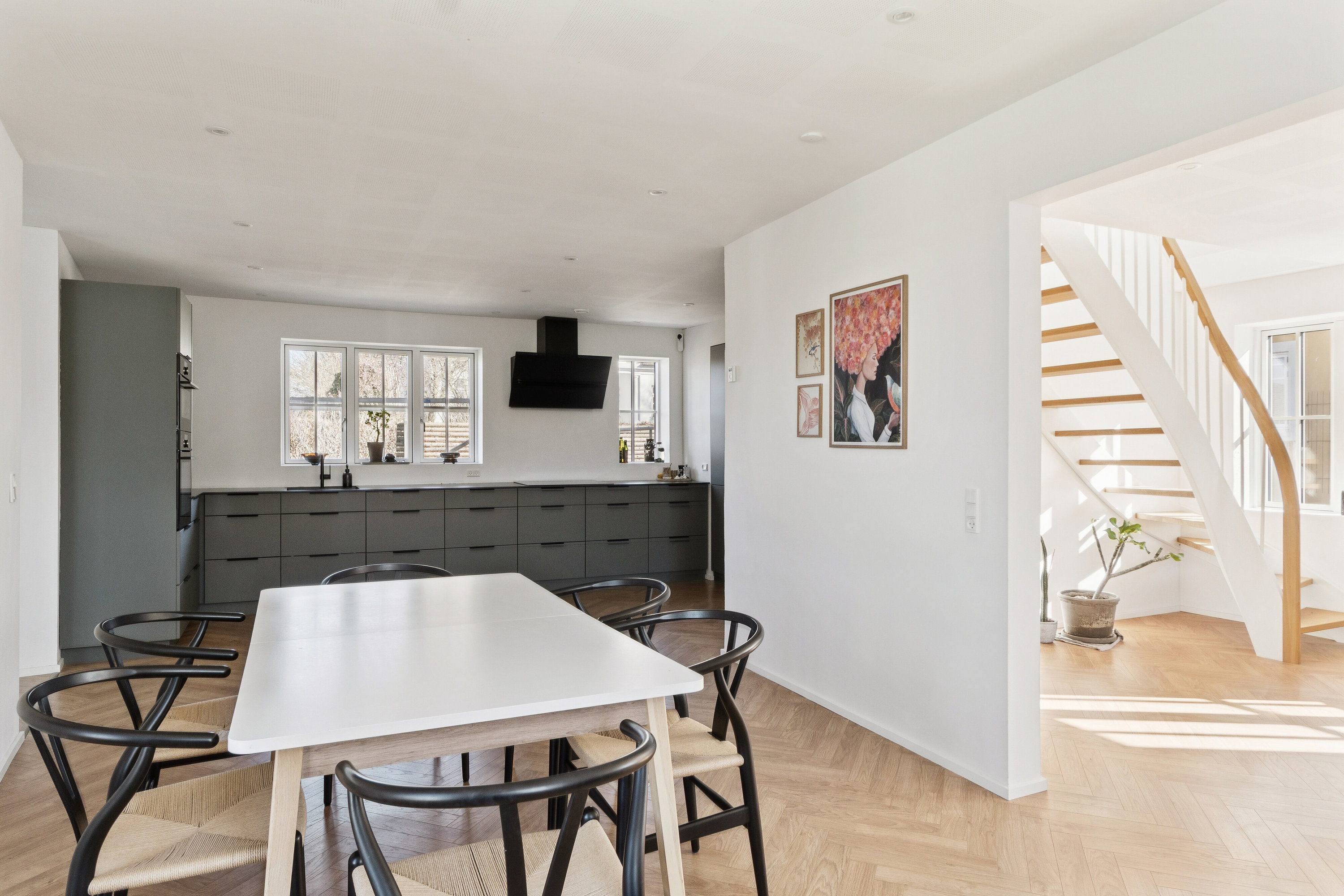 Fremhævet spisestue billede i fuldskærmstilstand. Billede af Paxvej 7, 9830 Tårs