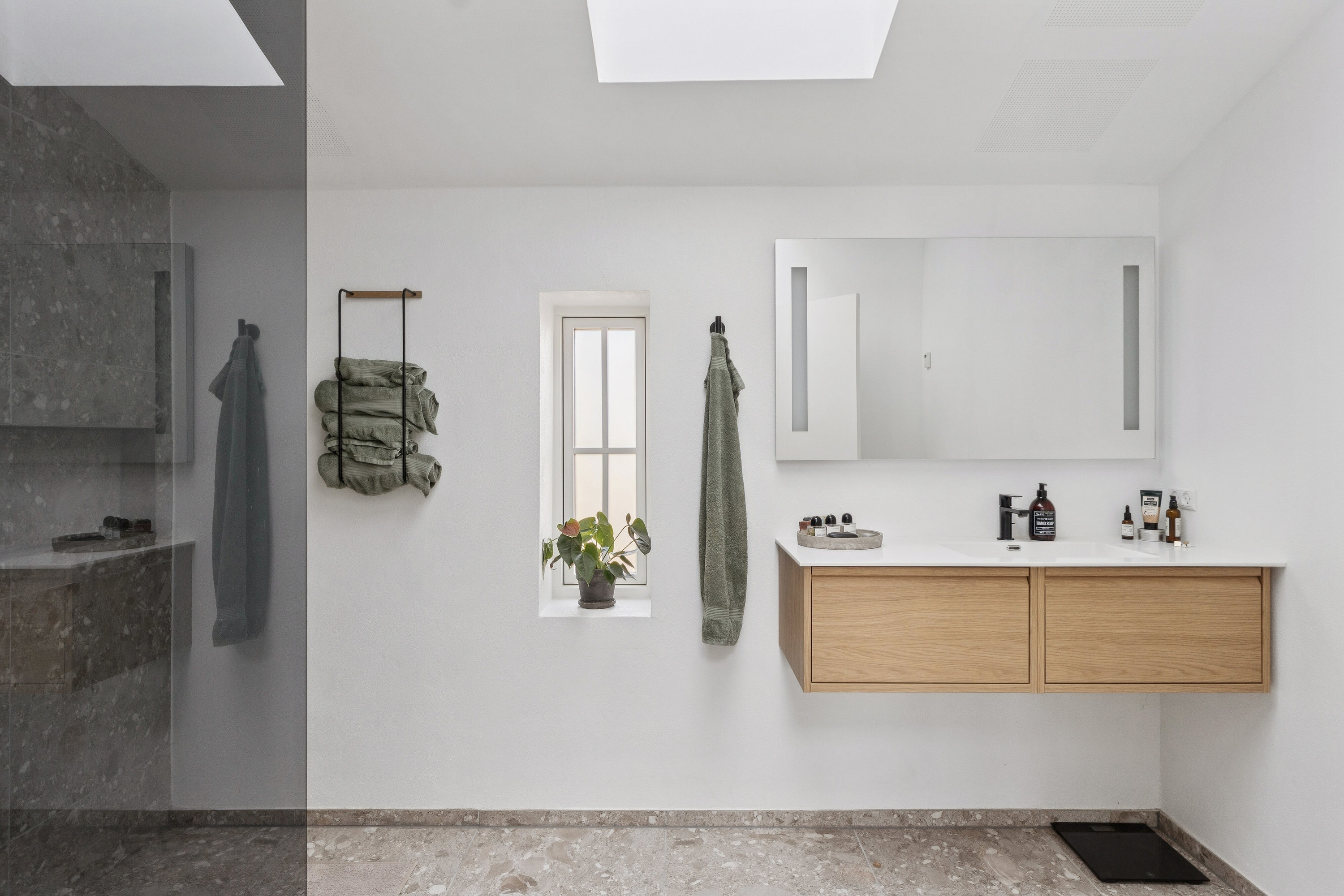 Fremhævet badeværelse billede i fuldskærmstilstand. Billede af Paxvej 7, 9830 Tårs